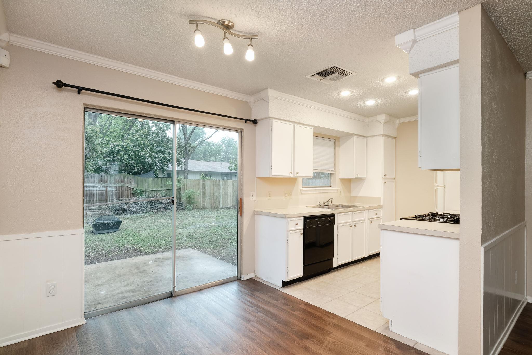 10419 Firethorn Ln, Austin, TX 78750