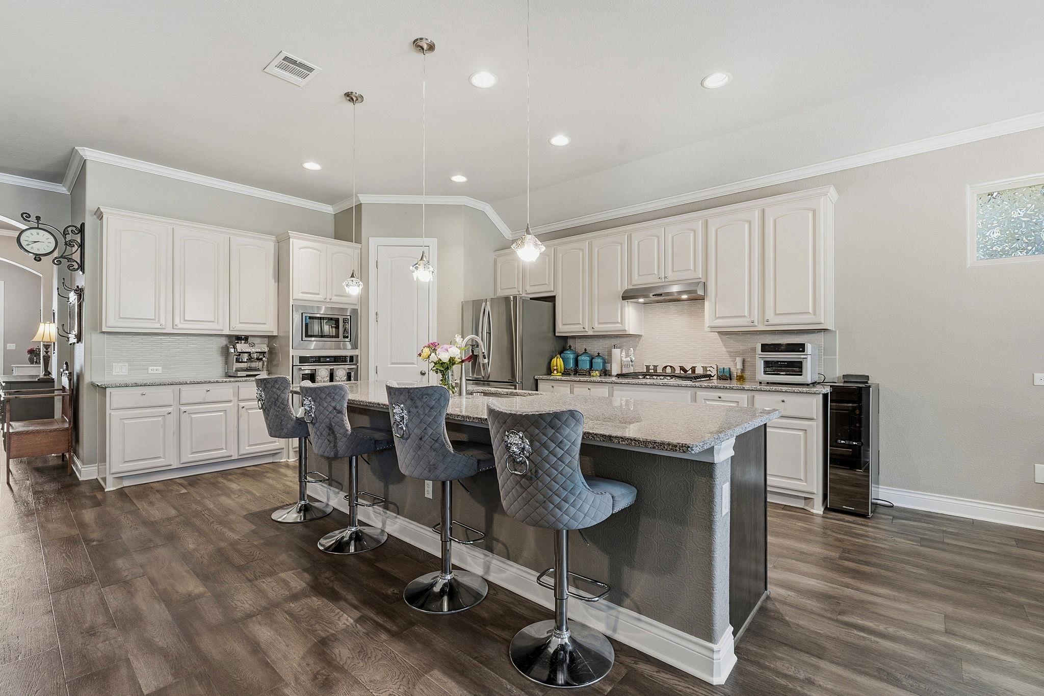 238 Jenn Cv, Dripping Springs, TX 78620