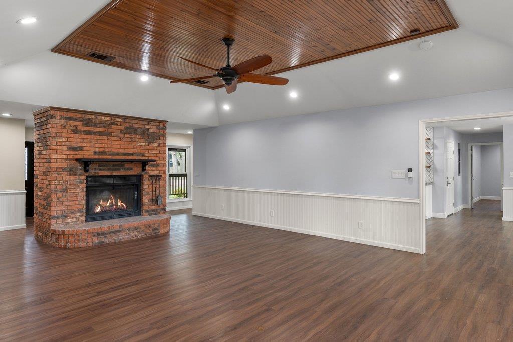 154 Shoreline Dr, Bastrop, TX 78602