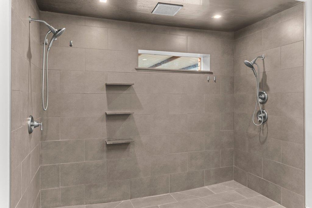 154 Shoreline Dr, Bastrop, TX 78602