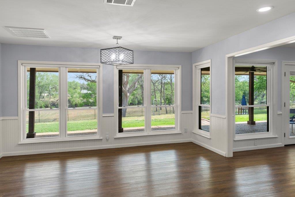 154 Shoreline Dr, Bastrop, TX 78602