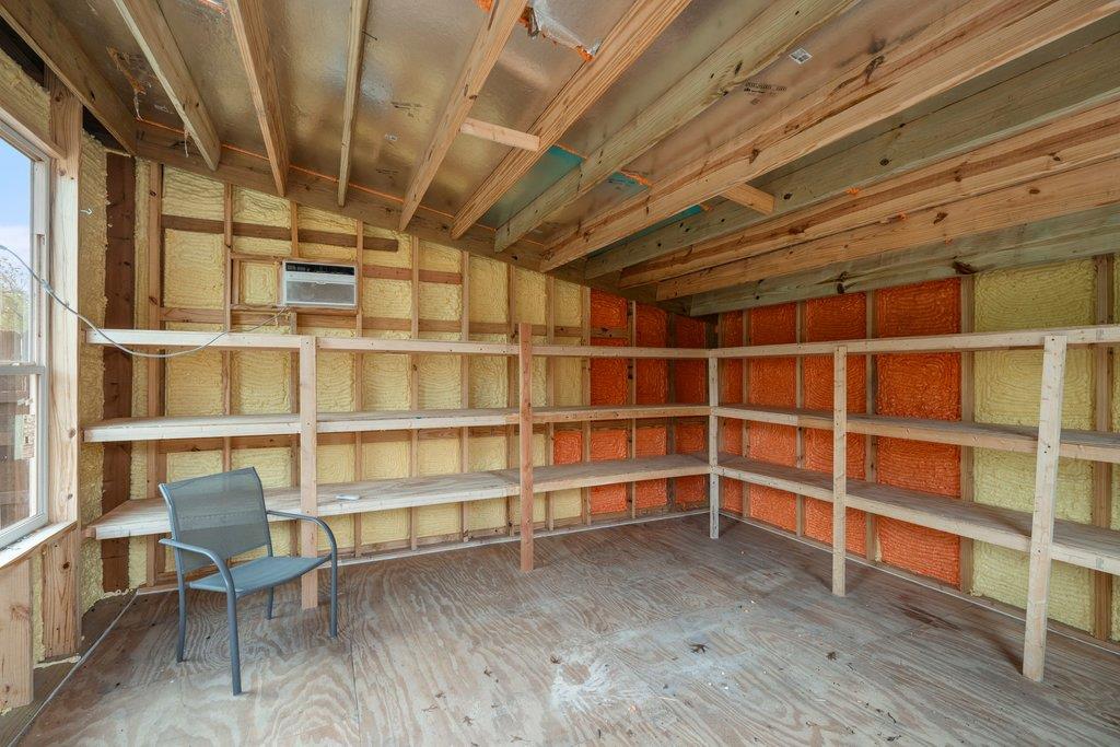 154 Shoreline Dr, Bastrop, TX 78602