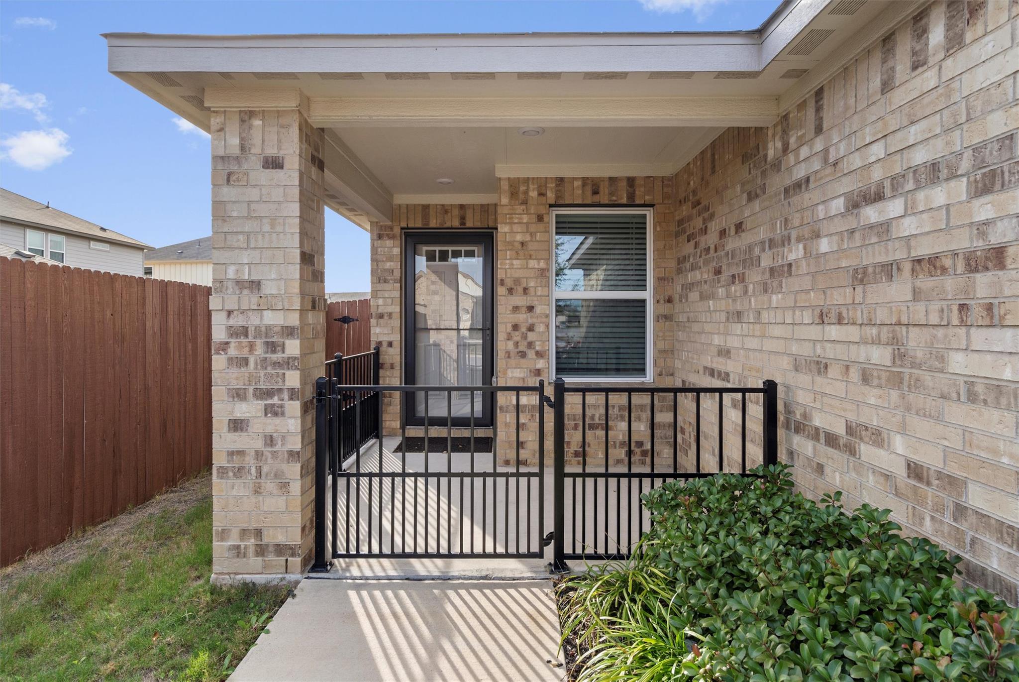 213 Wild Spur Ln, Liberty Hill, TX 78642