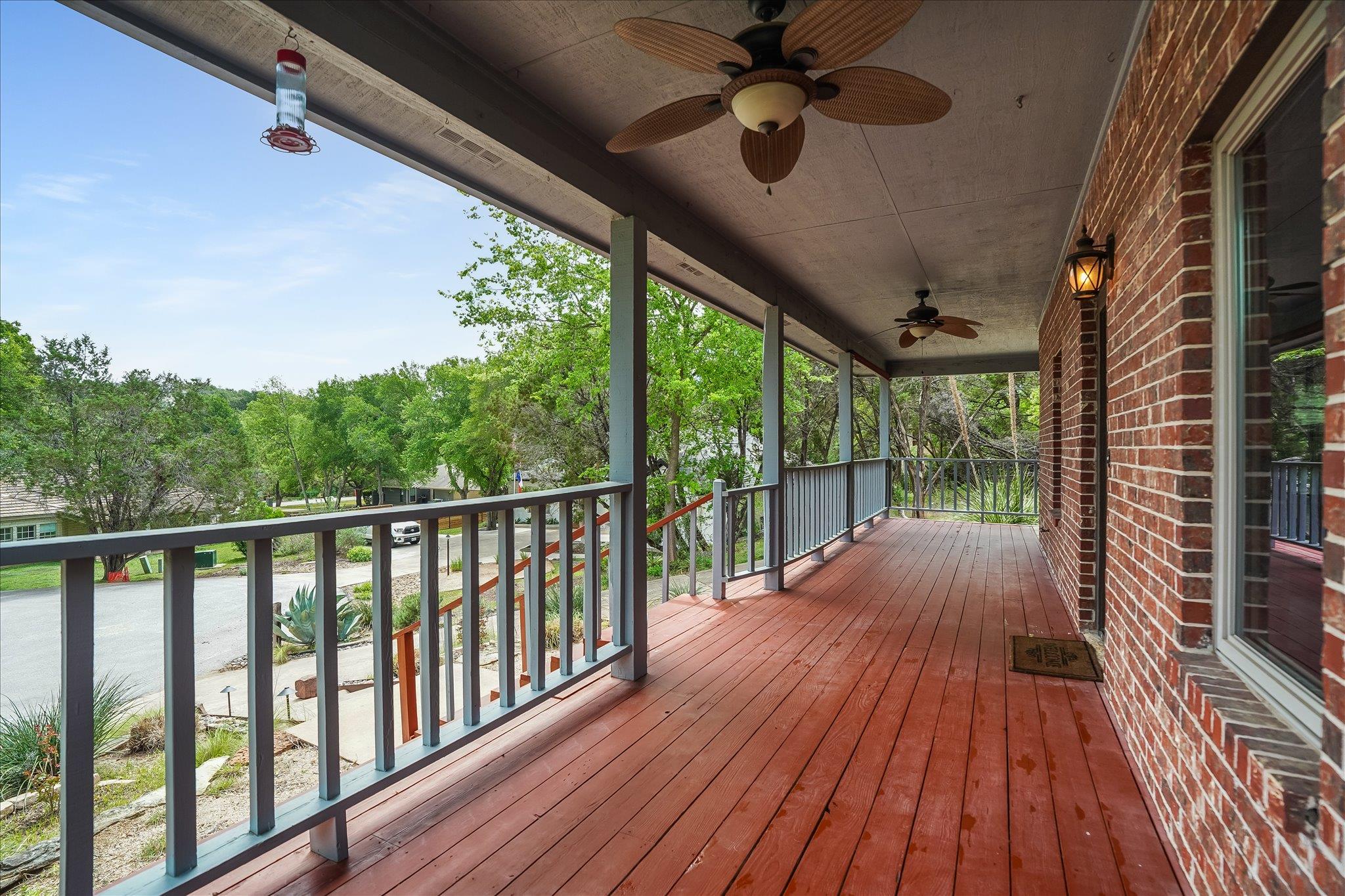 105 Fallbrook Ct, Lakeway, TX 78734