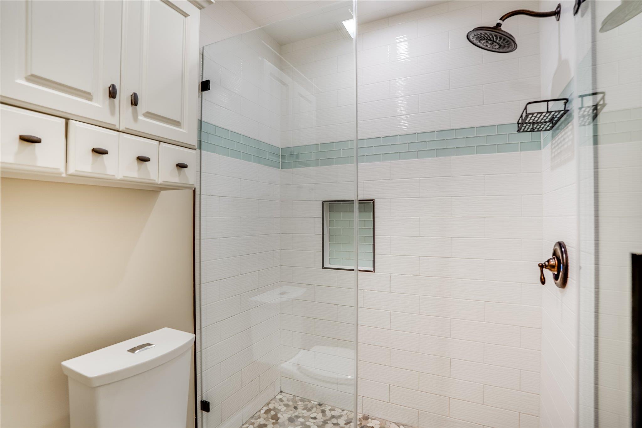 105 Fallbrook Ct, Lakeway, TX 78734