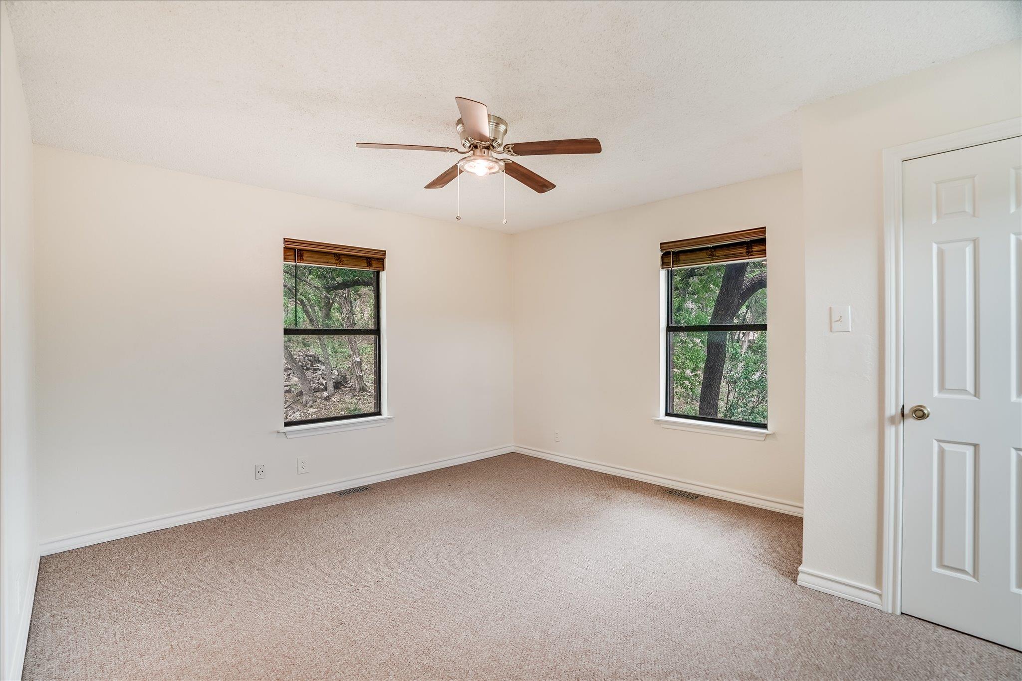 105 Fallbrook Ct, Lakeway, TX 78734