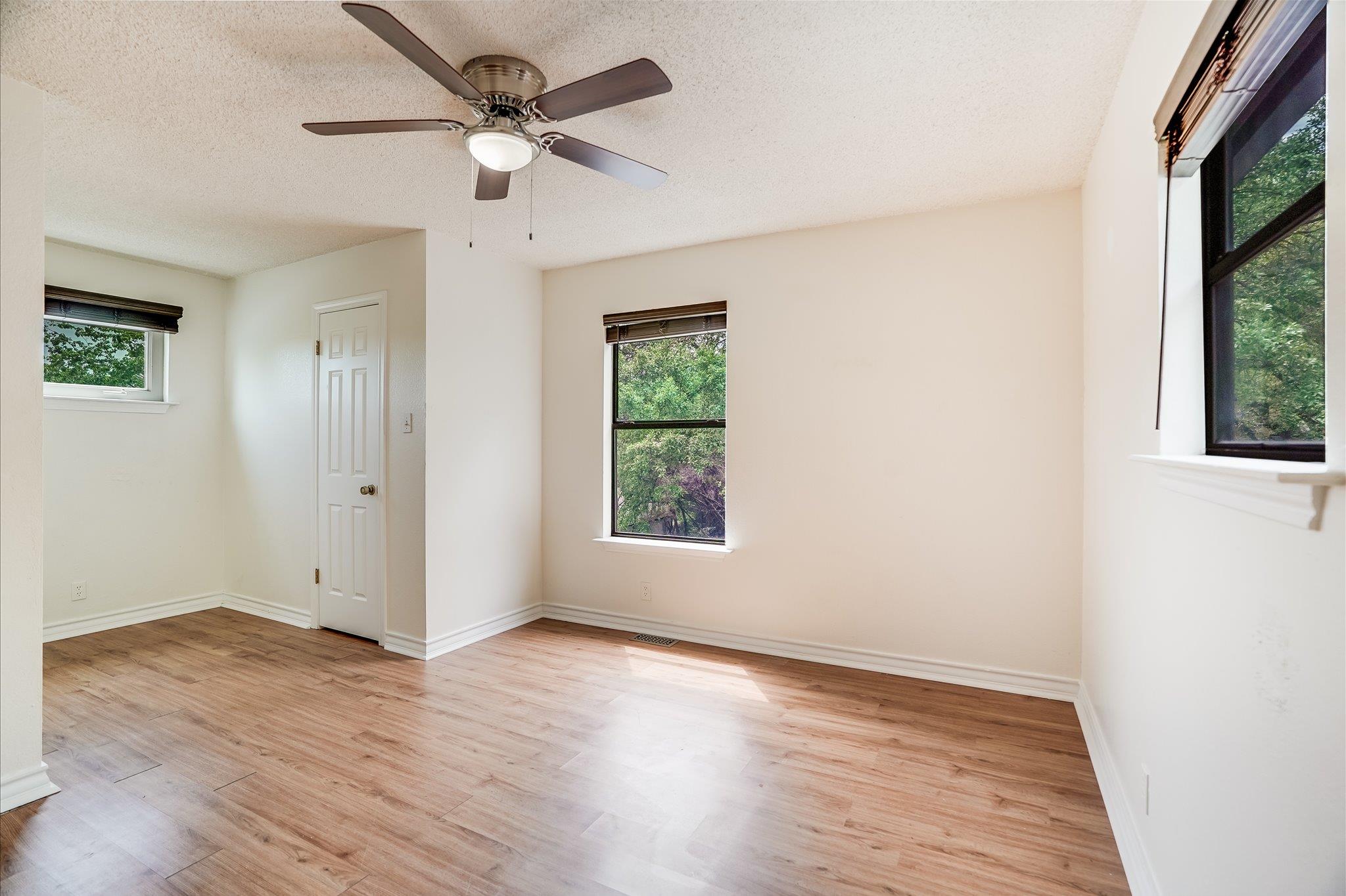 105 Fallbrook Ct, Lakeway, TX 78734