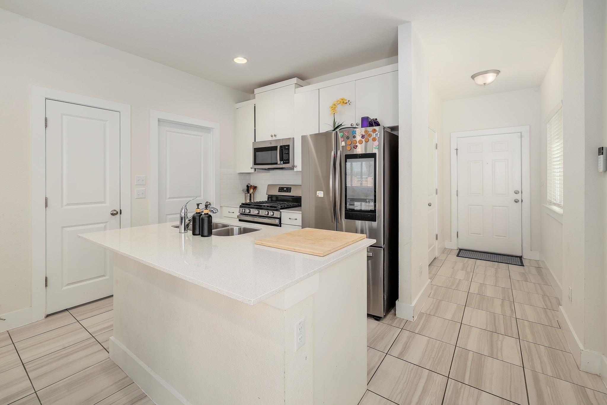 204 Furlong Dr, Georgetown, TX 78626