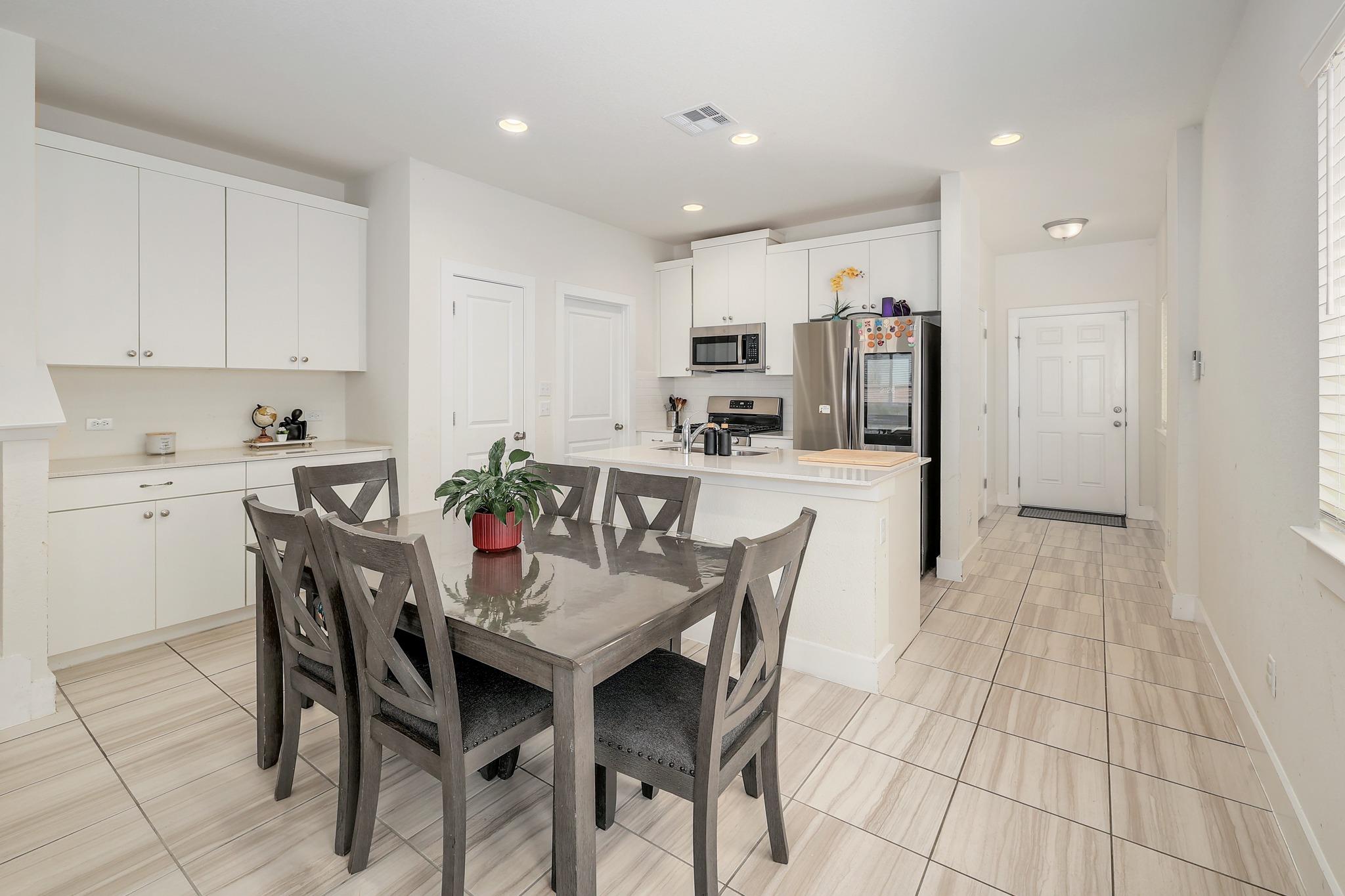 204 Furlong Dr, Georgetown, TX 78626