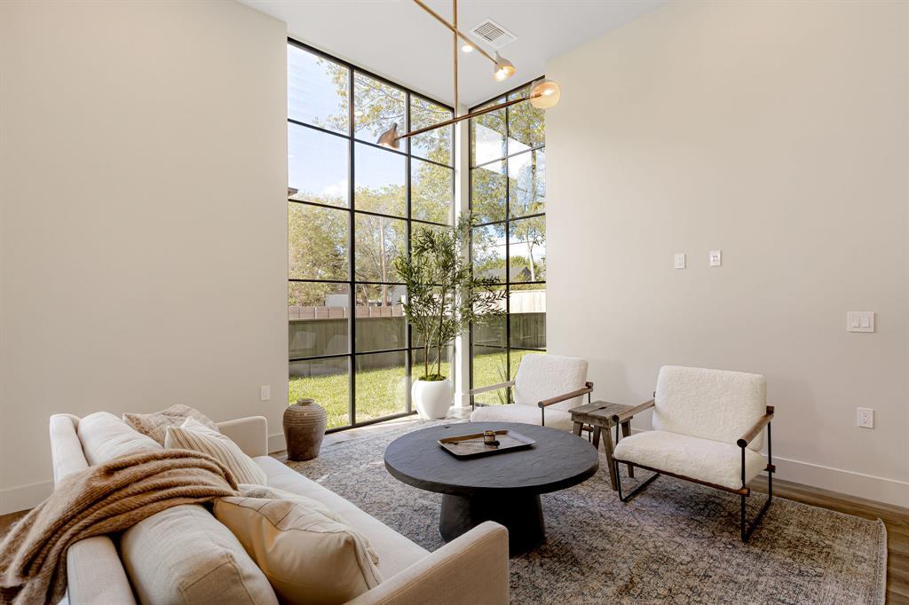 4414 Banister Ln # 2, Austin, TX 78745
