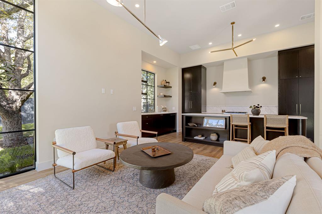 4414 Banister Ln # 2, Austin, TX 78745