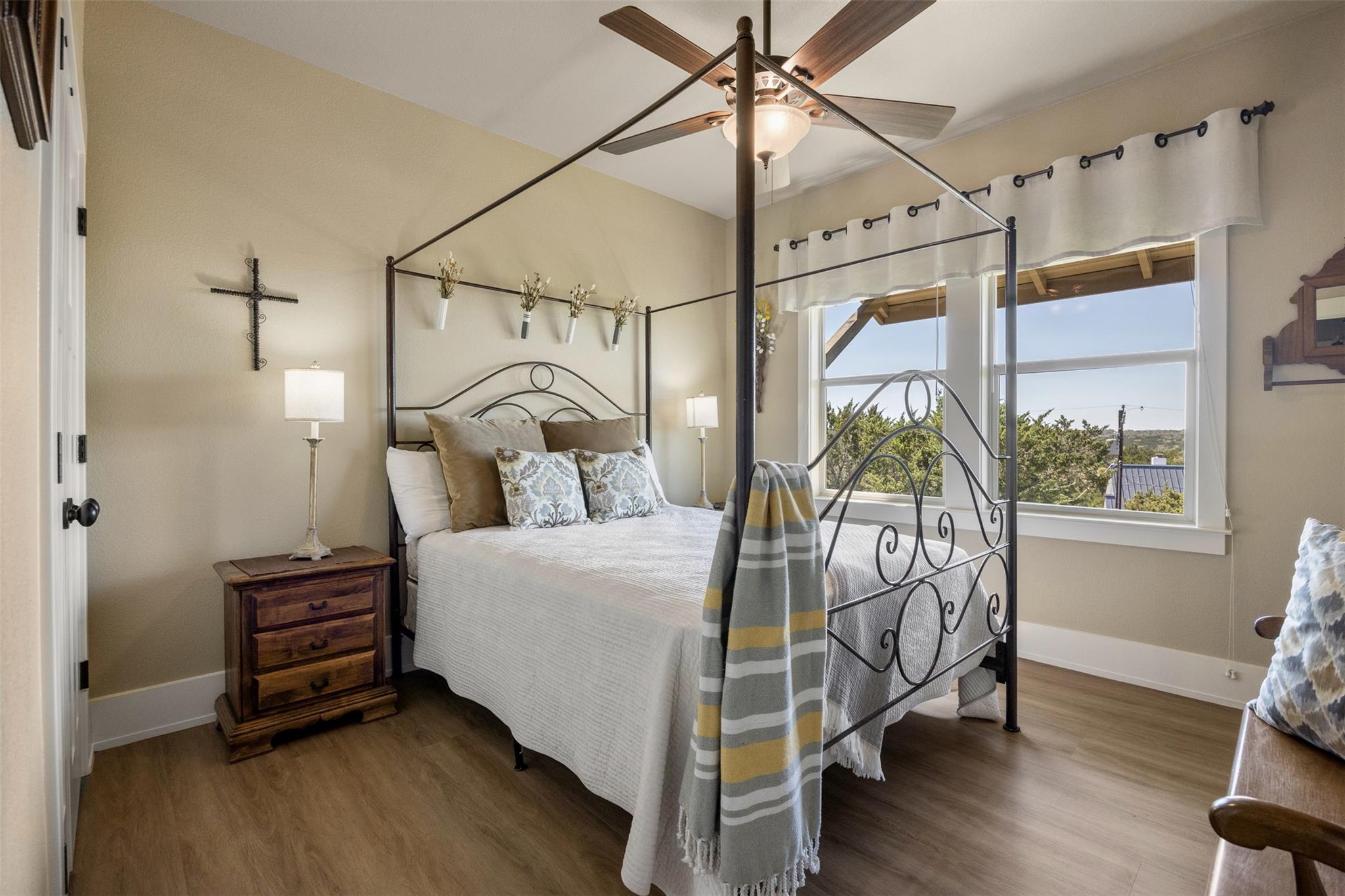 261 Barber Dr, Wimberley, TX 78676