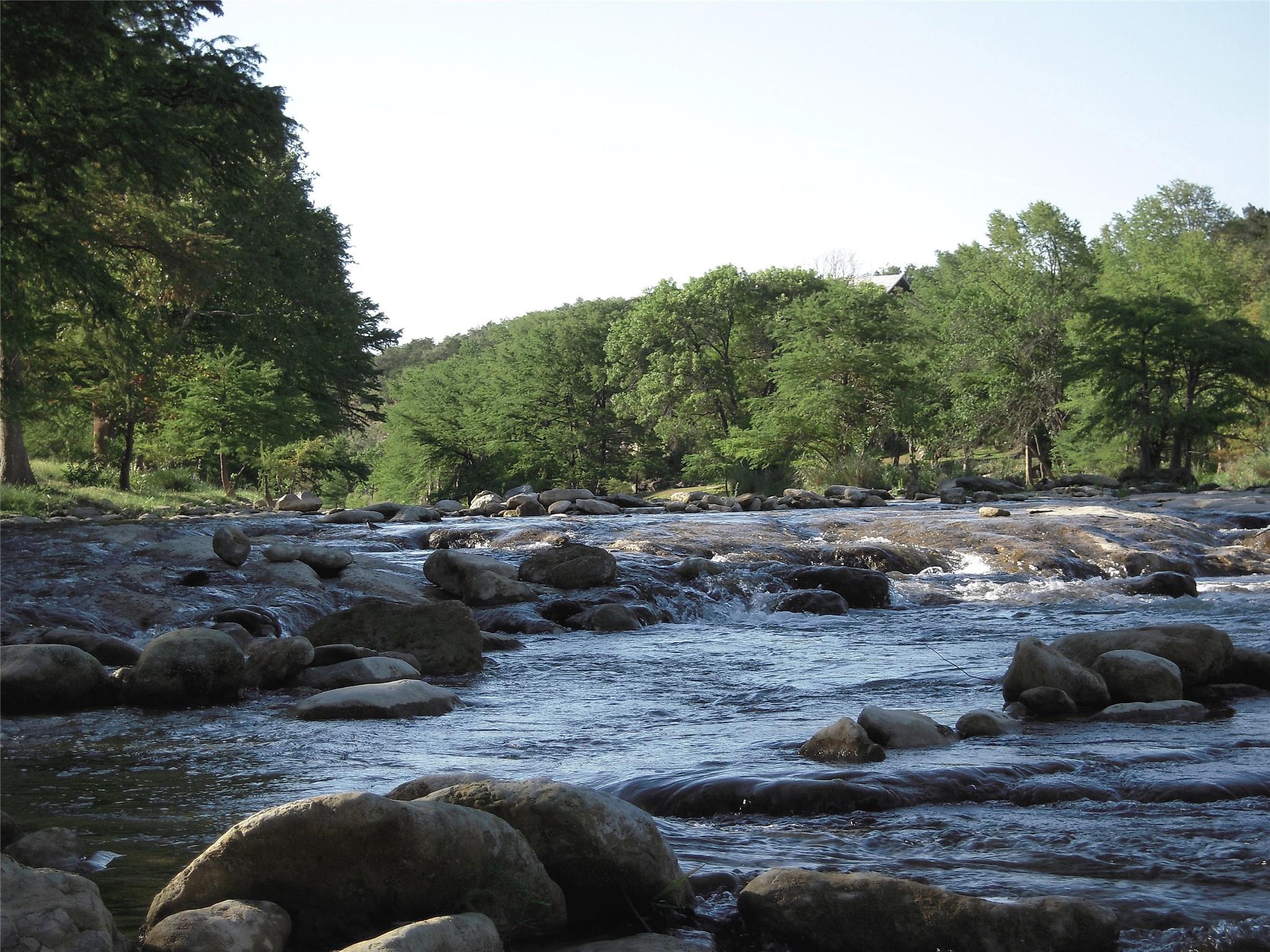 261 Barber Dr, Wimberley, TX 78676