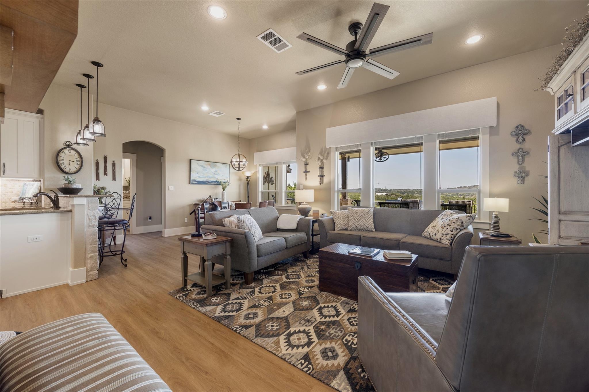 261 Barber Dr, Wimberley, TX 78676