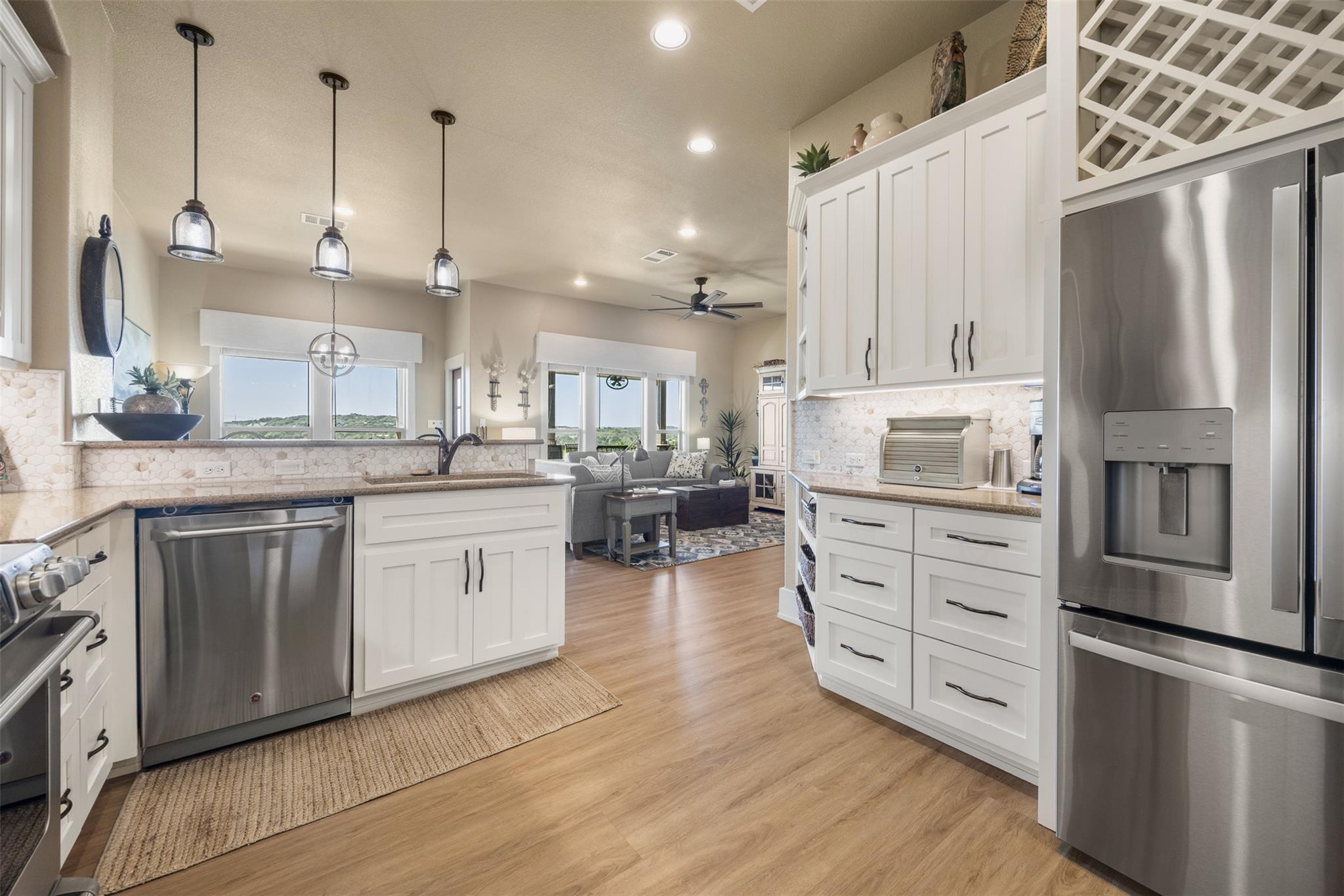 261 Barber Dr, Wimberley, TX 78676