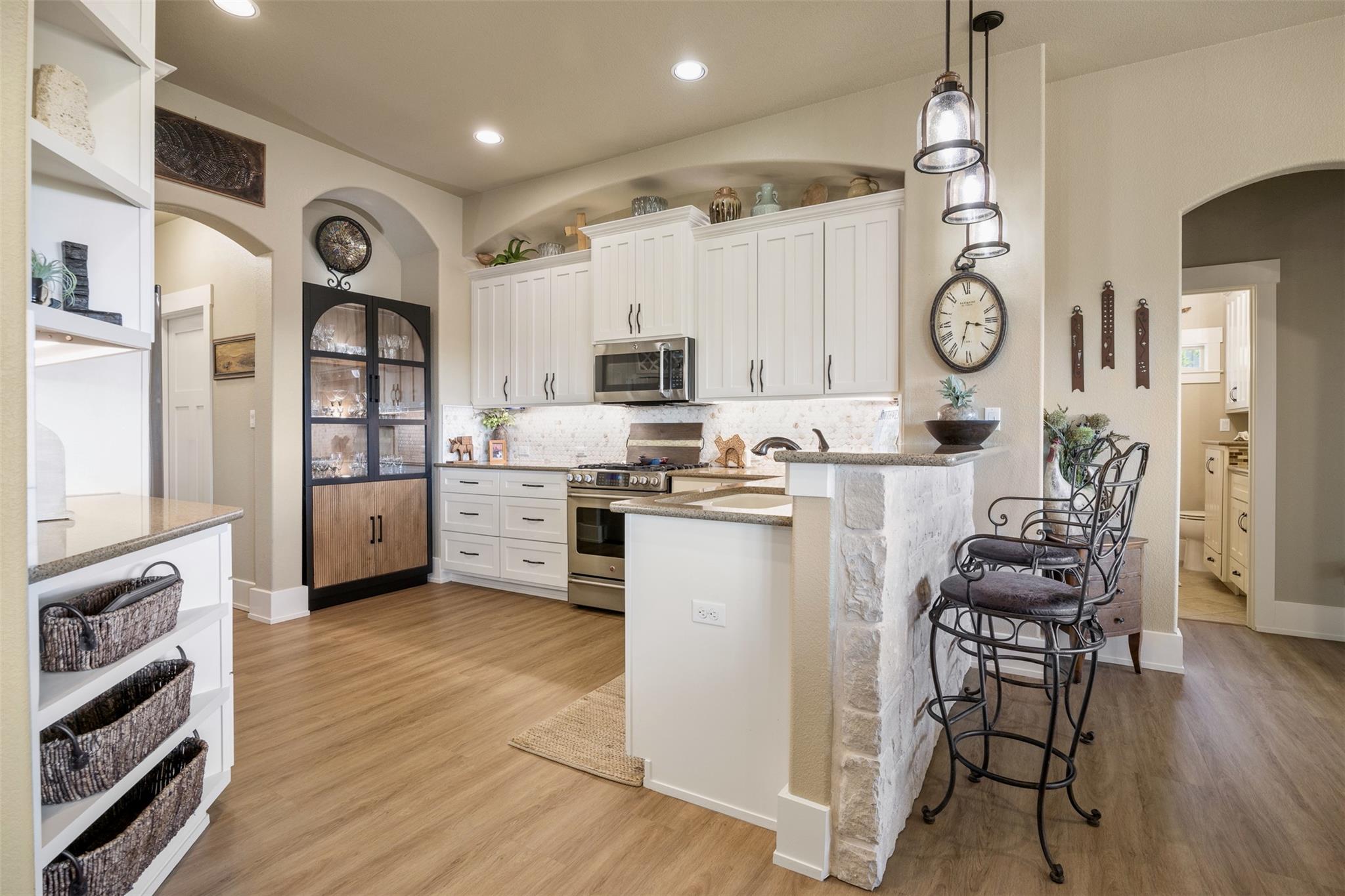 261 Barber Dr, Wimberley, TX 78676