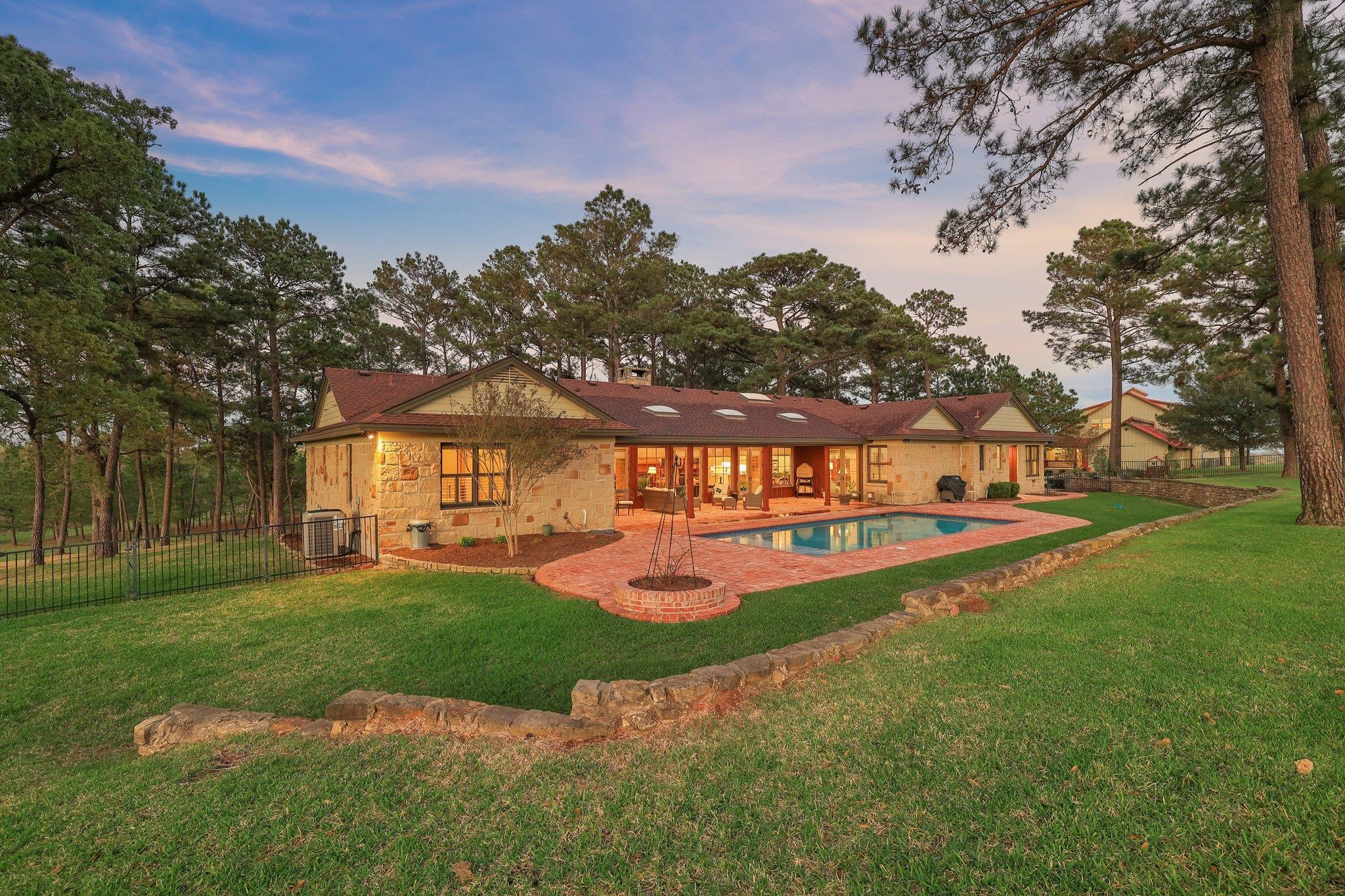 546 McAllister Rd, Bastrop, TX 78602
