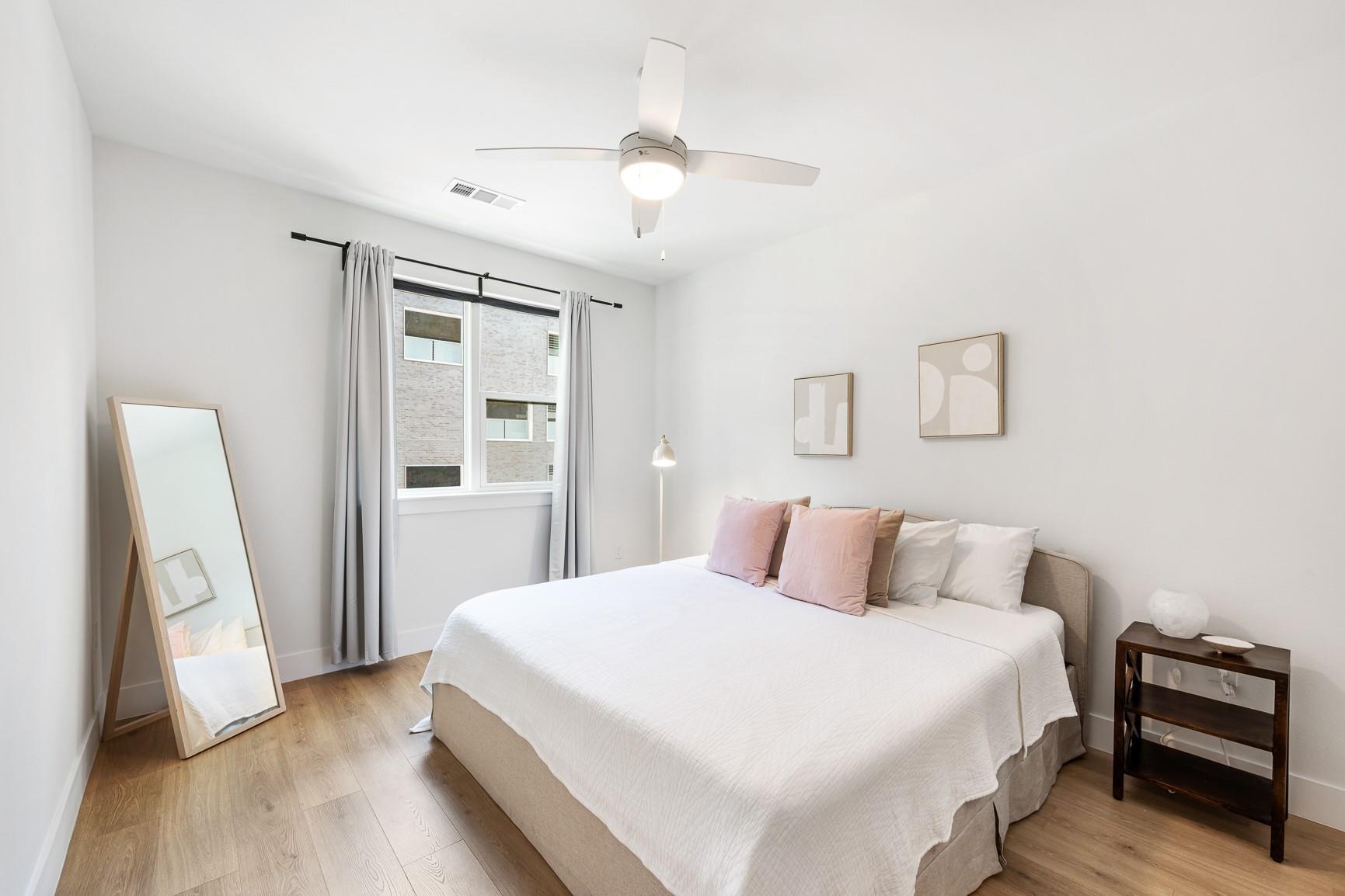 1701 Simond Ave # 201, Austin, TX 78723