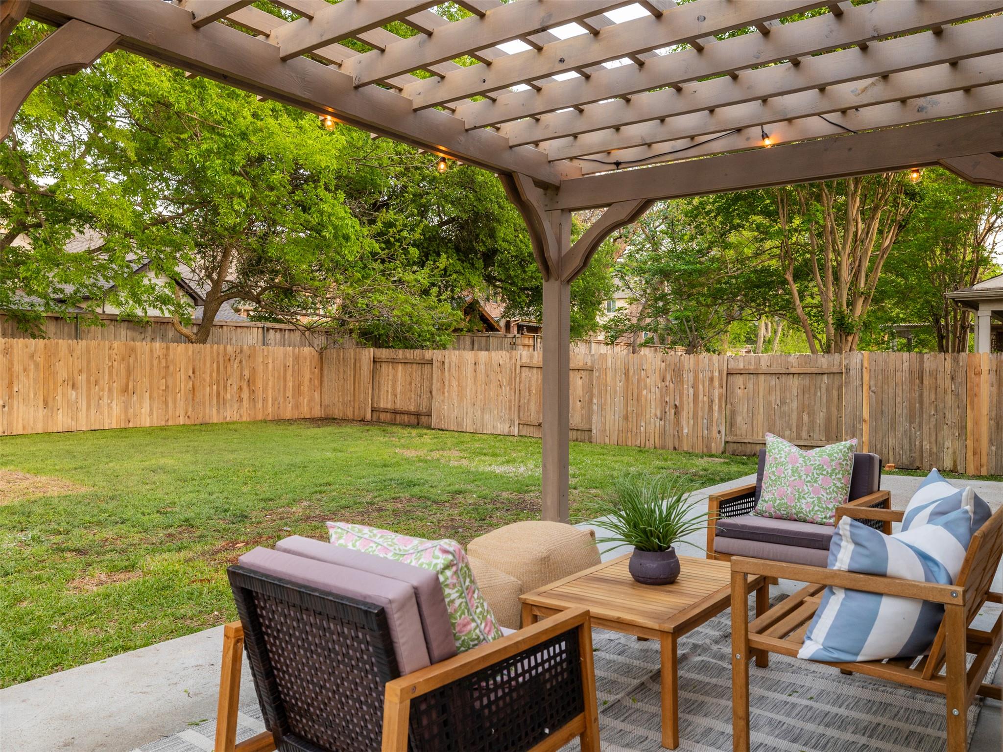 525 Golden Creek Dr, Round Rock, TX 78665