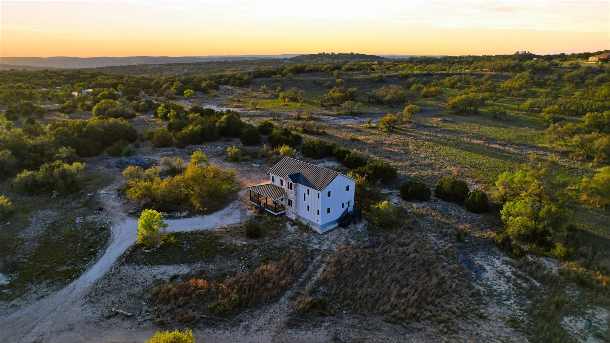 980 Sycamore Creek Dr, Dripping Springs, TX 78620