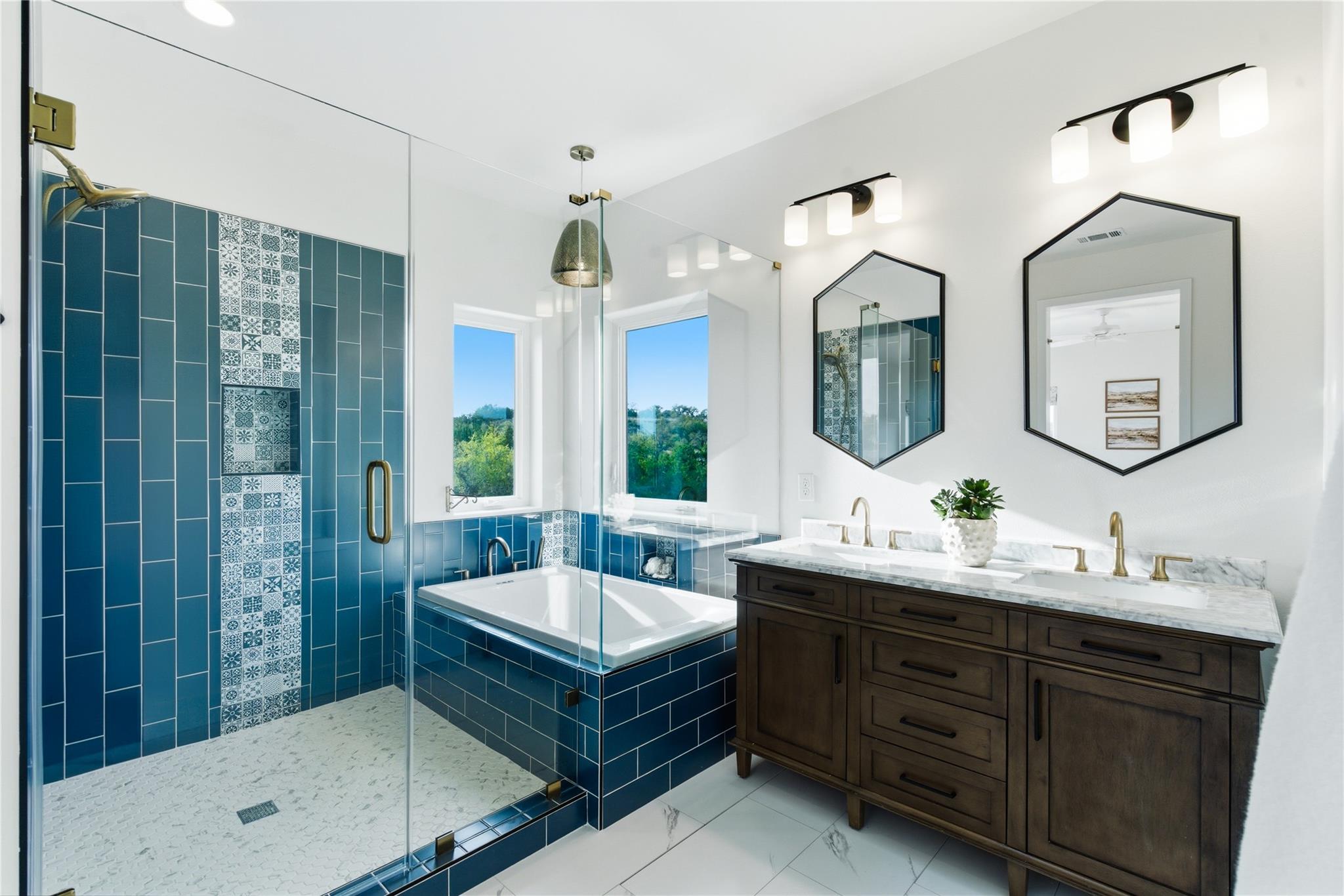 980 Sycamore Creek Dr, Dripping Springs, TX 78620