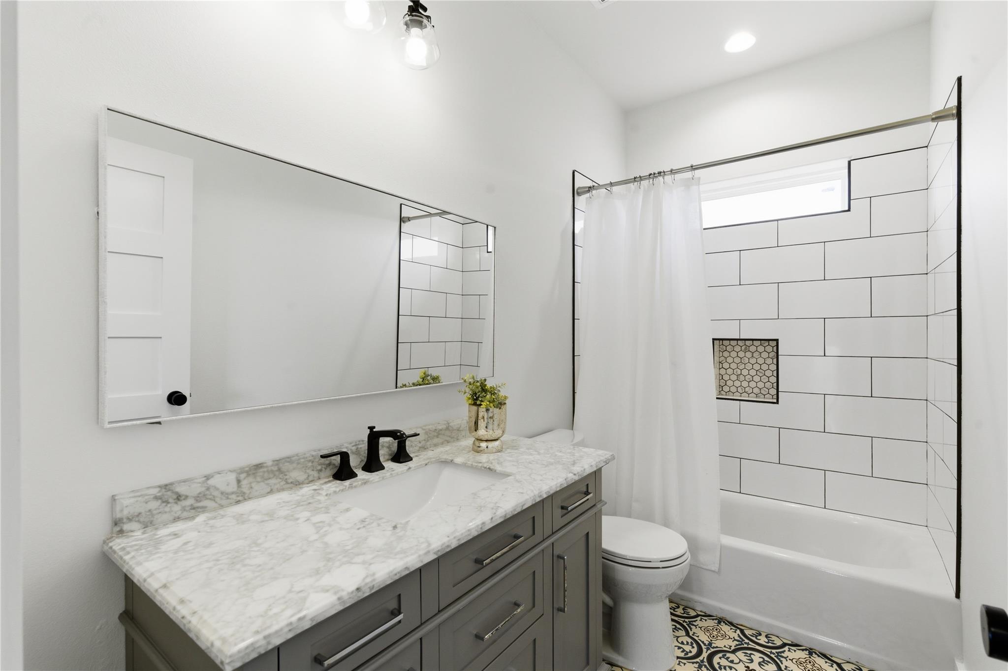 980 Sycamore Creek Dr, Dripping Springs, TX 78620