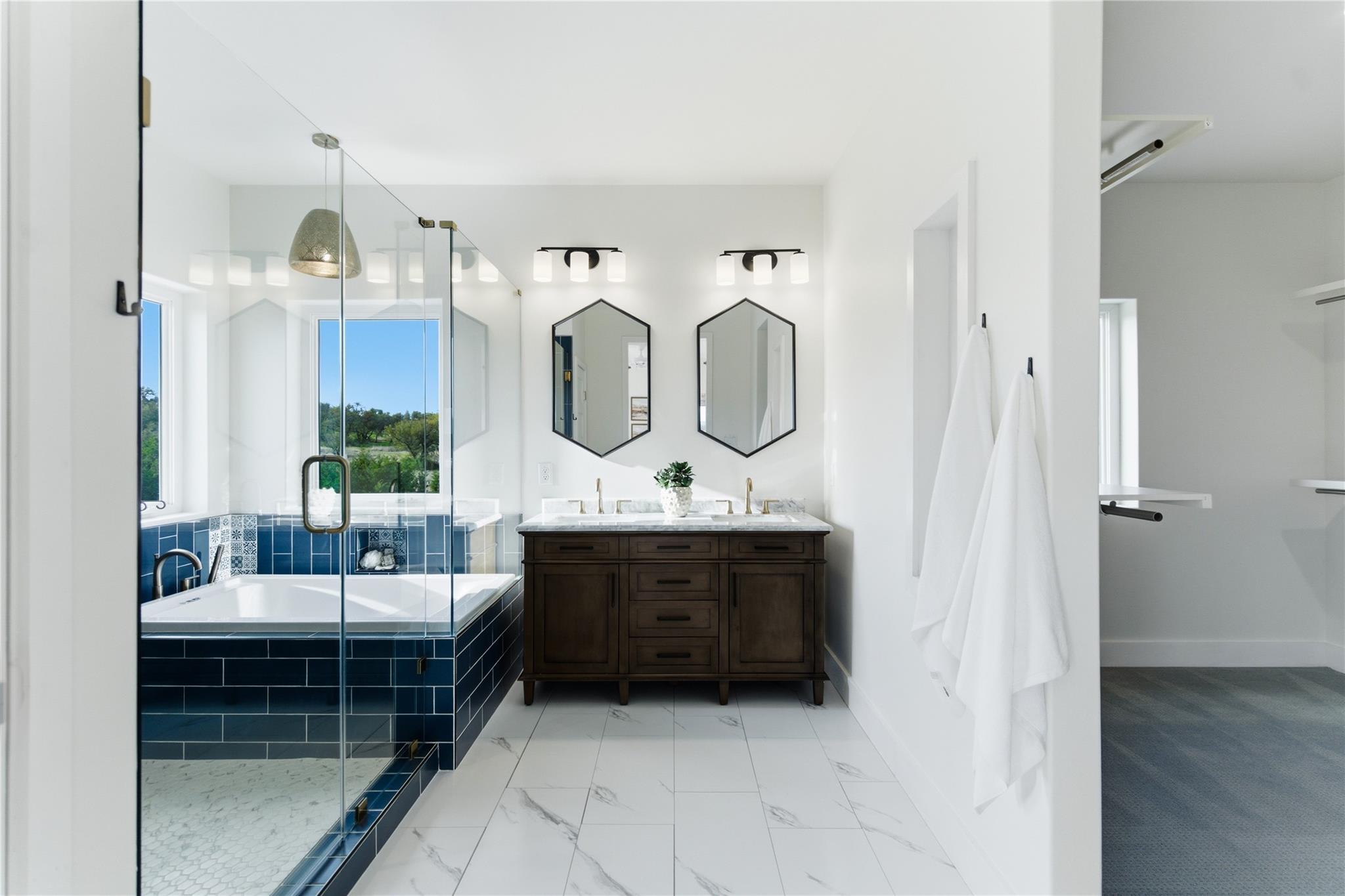 980 Sycamore Creek Dr, Dripping Springs, TX 78620