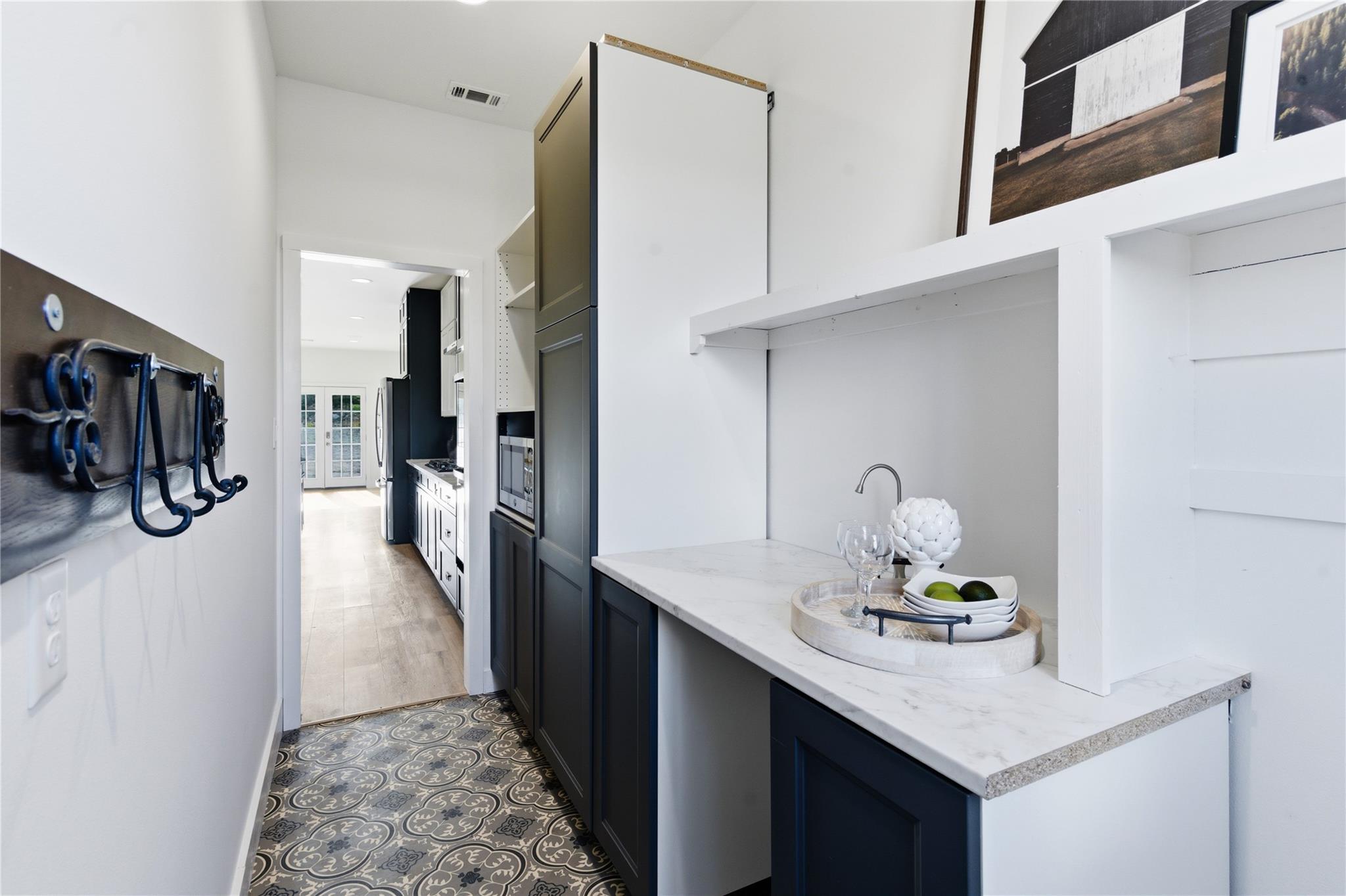 980 Sycamore Creek Dr, Dripping Springs, TX 78620