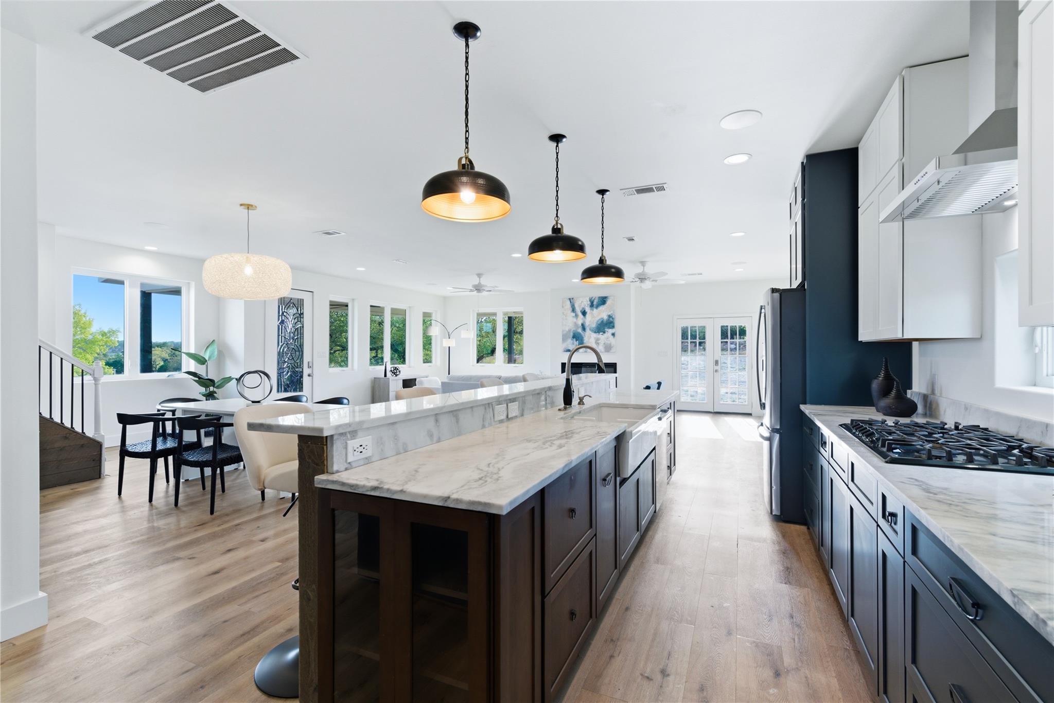 980 Sycamore Creek Dr, Dripping Springs, TX 78620