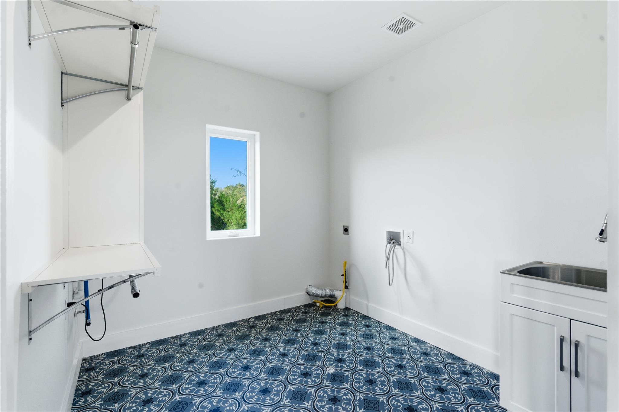 980 Sycamore Creek Dr, Dripping Springs, TX 78620