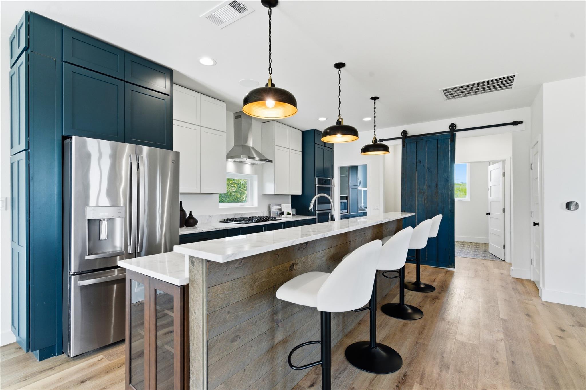 980 Sycamore Creek Dr, Dripping Springs, TX 78620