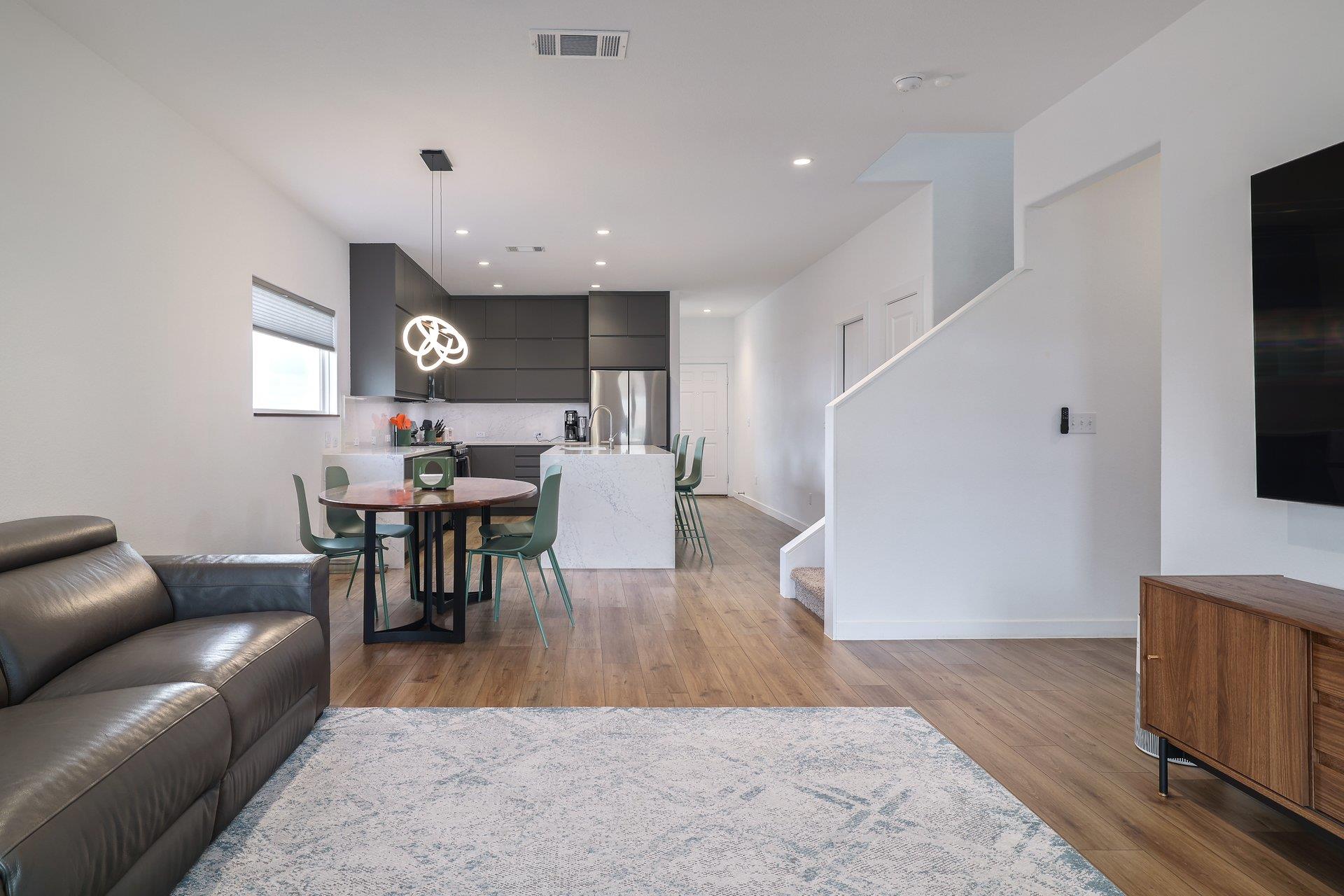 411 Jack Ryan St, Kyle, TX 78640