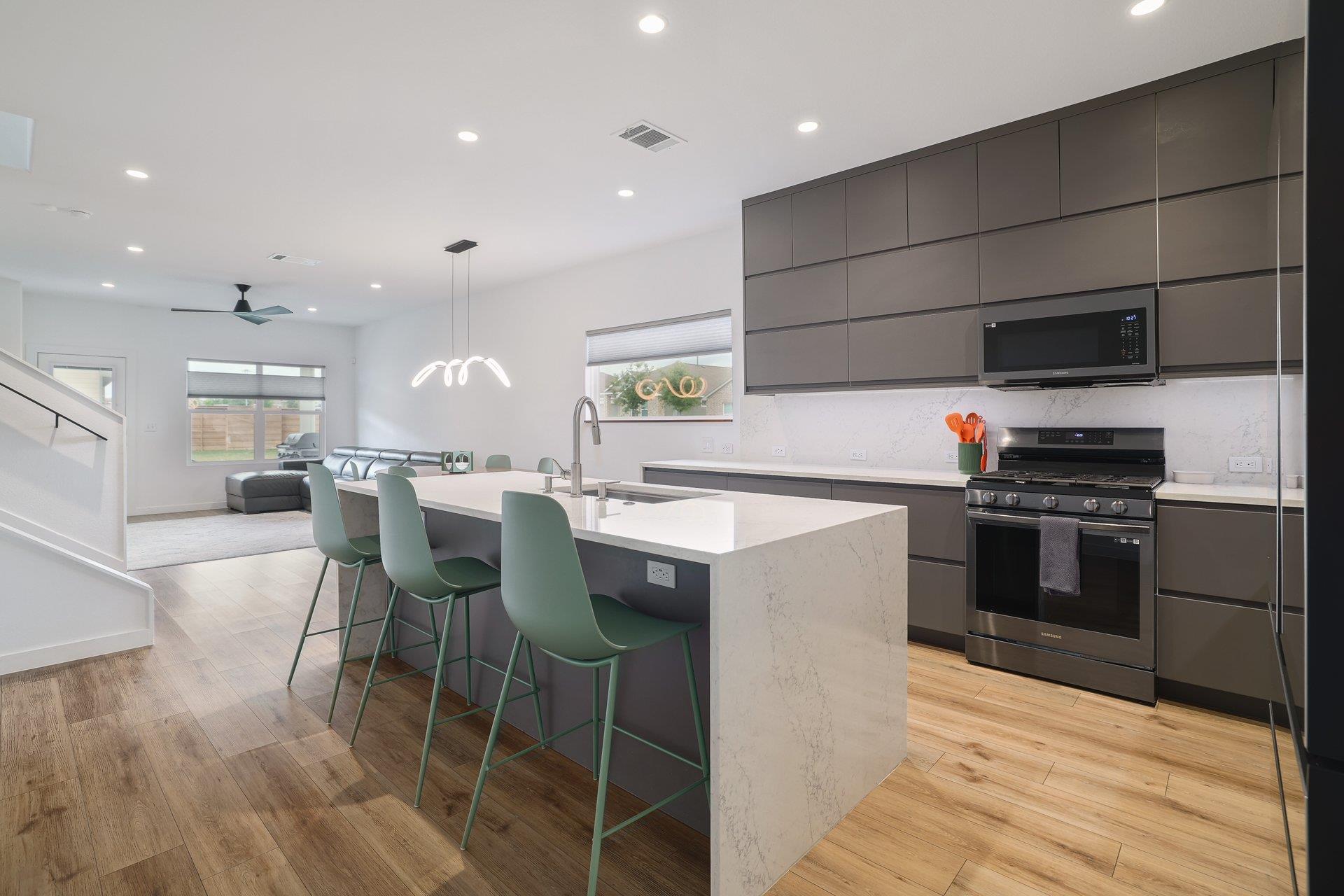 411 Jack Ryan St, Kyle, TX 78640