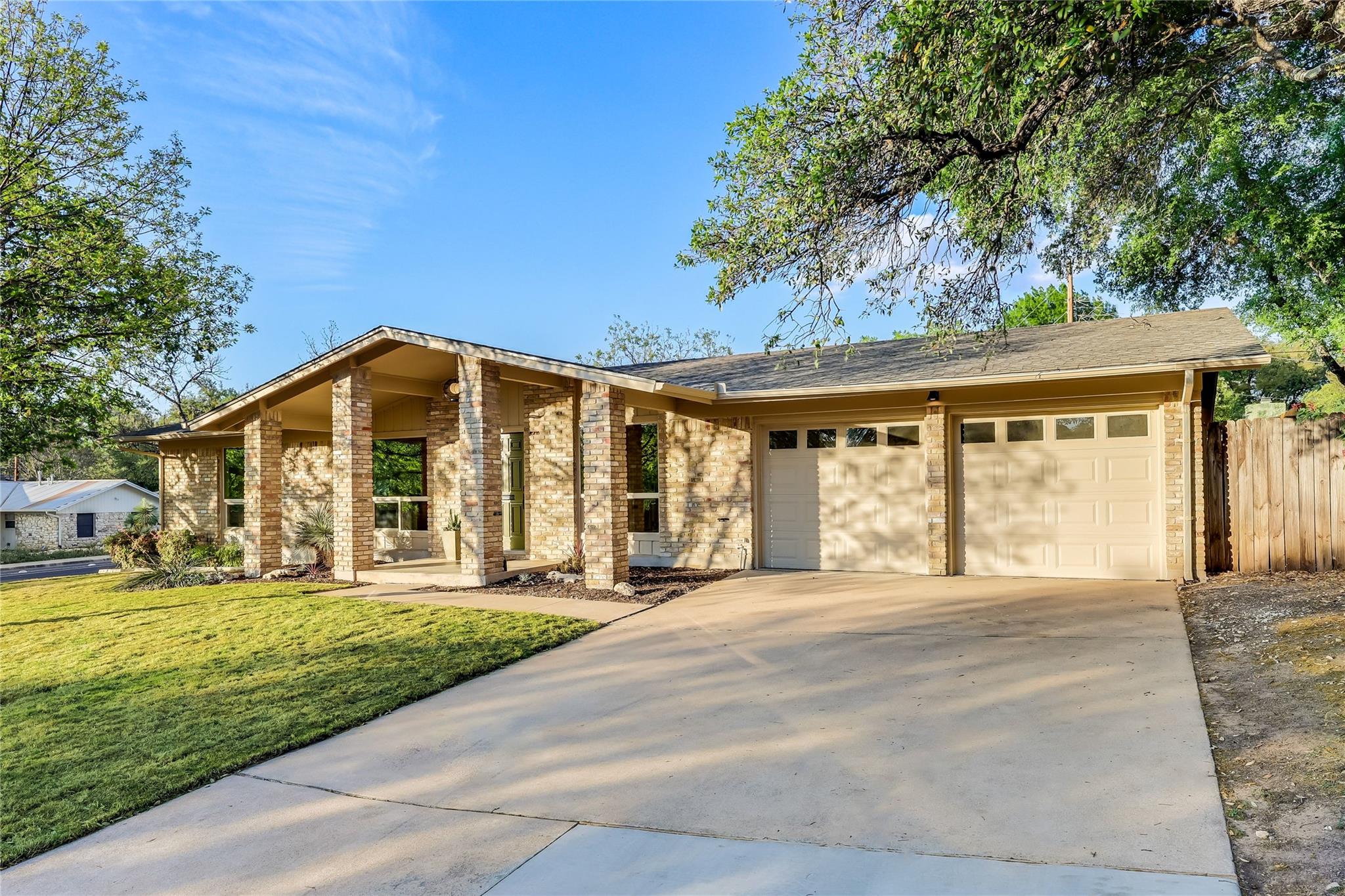 2504 Deerfoot Trl, Austin, TX 78704
