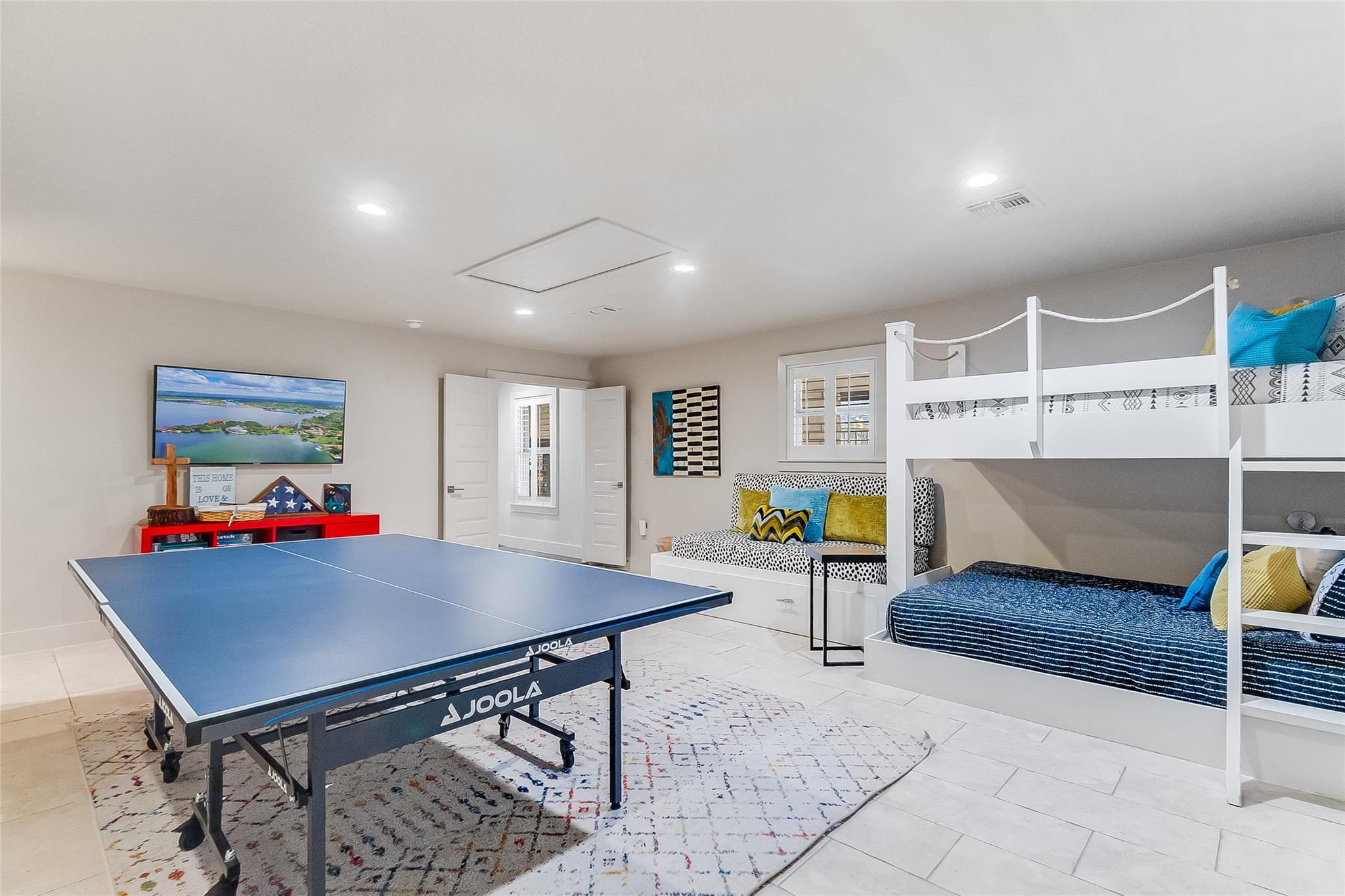 104 Raindrop Ln, Kingsland, TX 78639