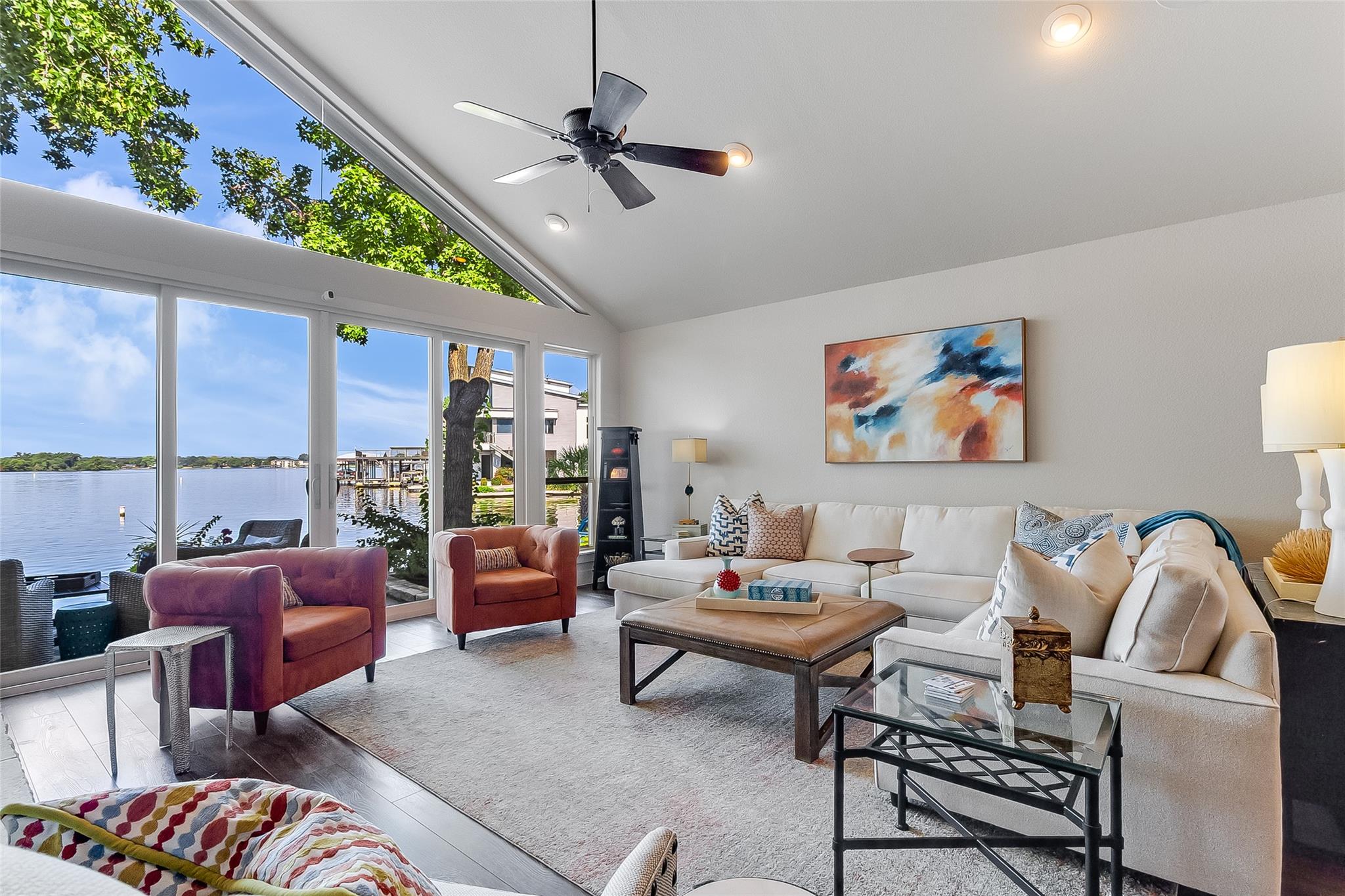 104 Raindrop Ln, Kingsland, TX 78639