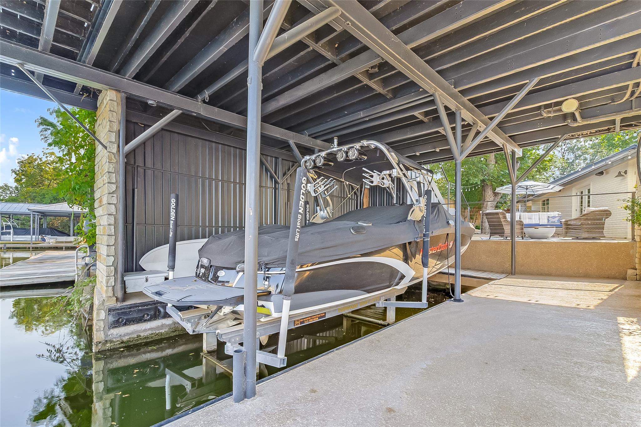 104 Raindrop Ln, Kingsland, TX 78639