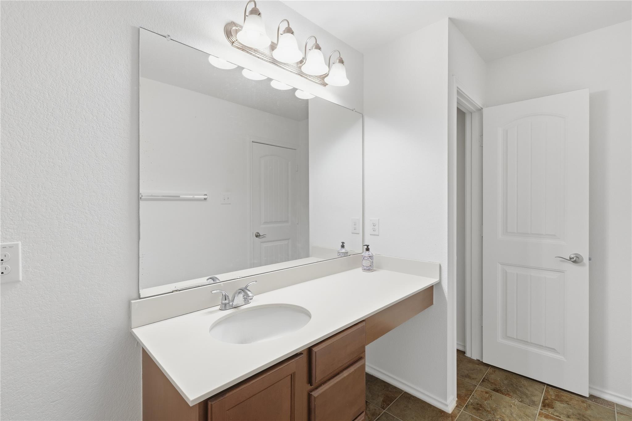 11200 Drumellan St, Austin, TX 78754