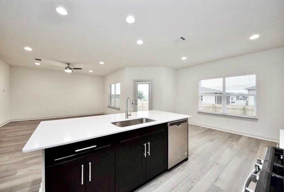 1056 Winnsboro Loop, Round Rock, TX 78664