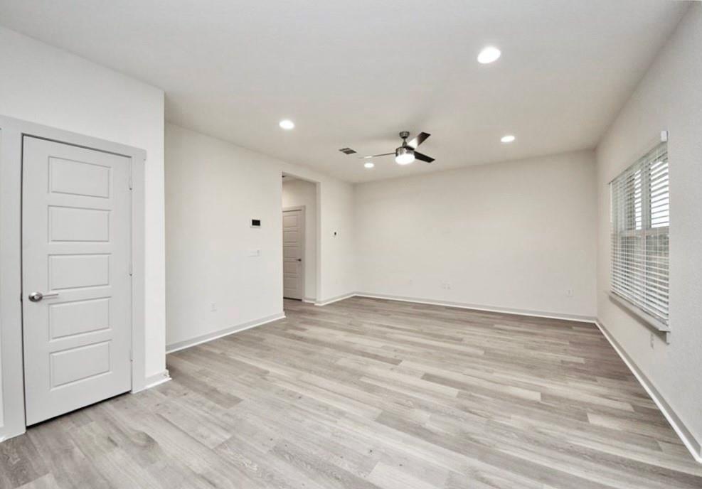 1056 Winnsboro Loop, Round Rock, TX 78664