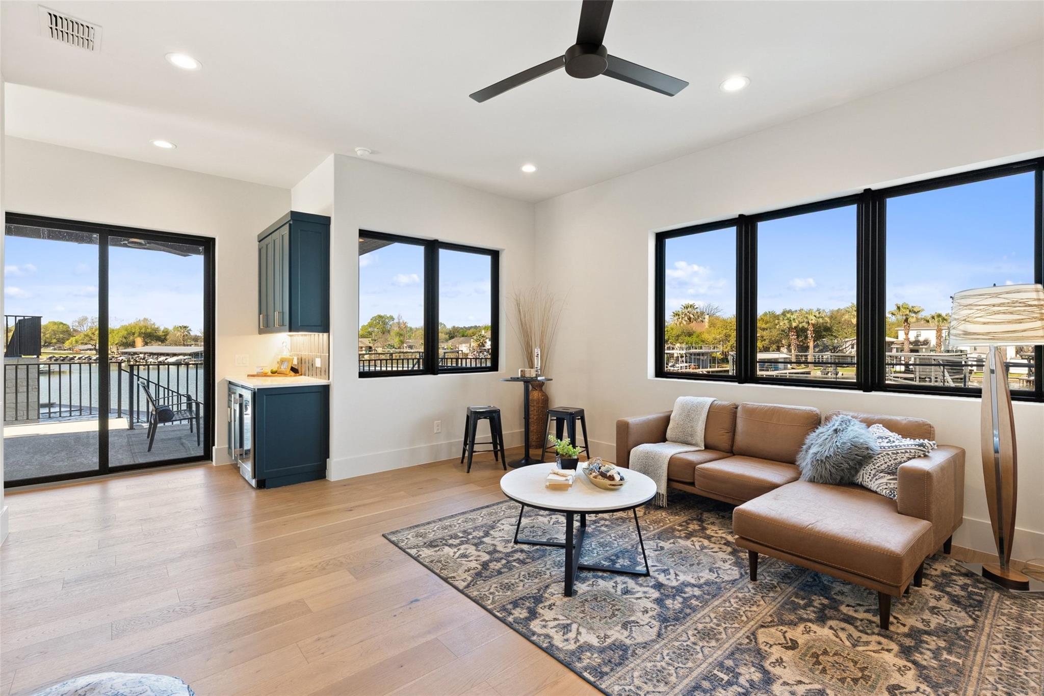 175 Pointview Dr, Granite Shoals, TX 78654