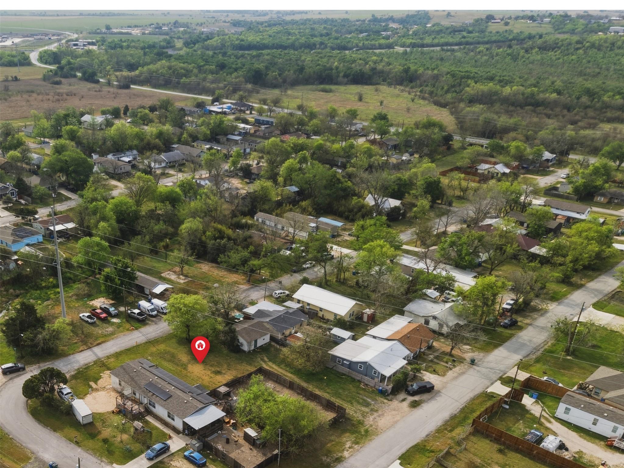 104 Royal St, Taylor, TX 76574