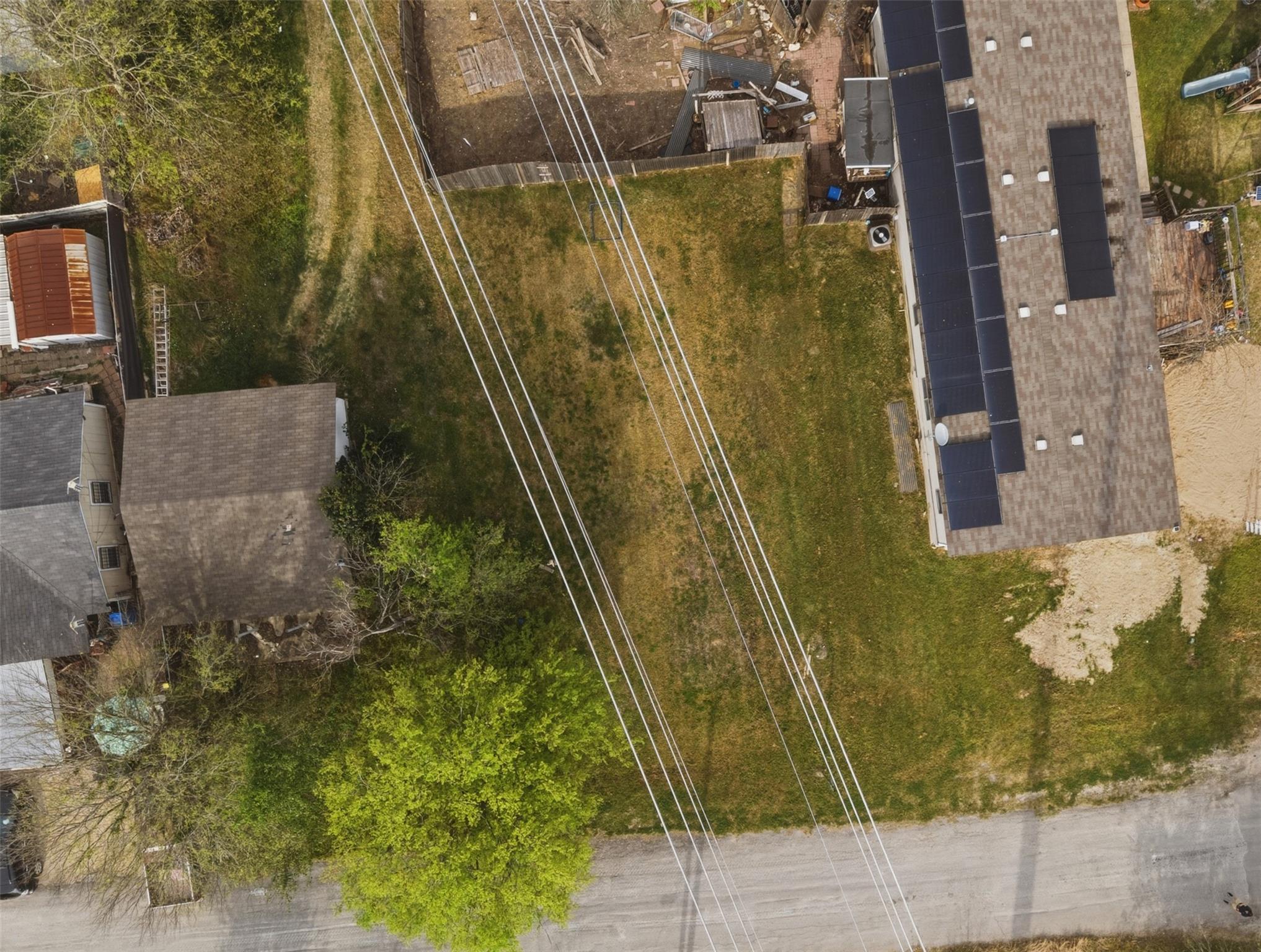 104 Royal St, Taylor, TX 76574