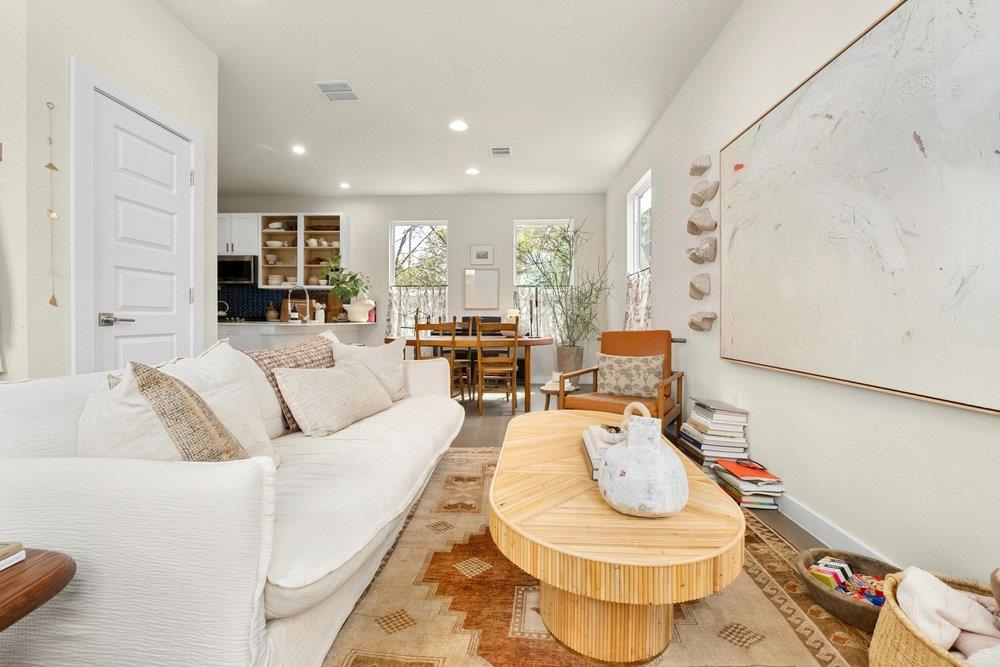 913 Valdez St # B, Austin, TX 78741