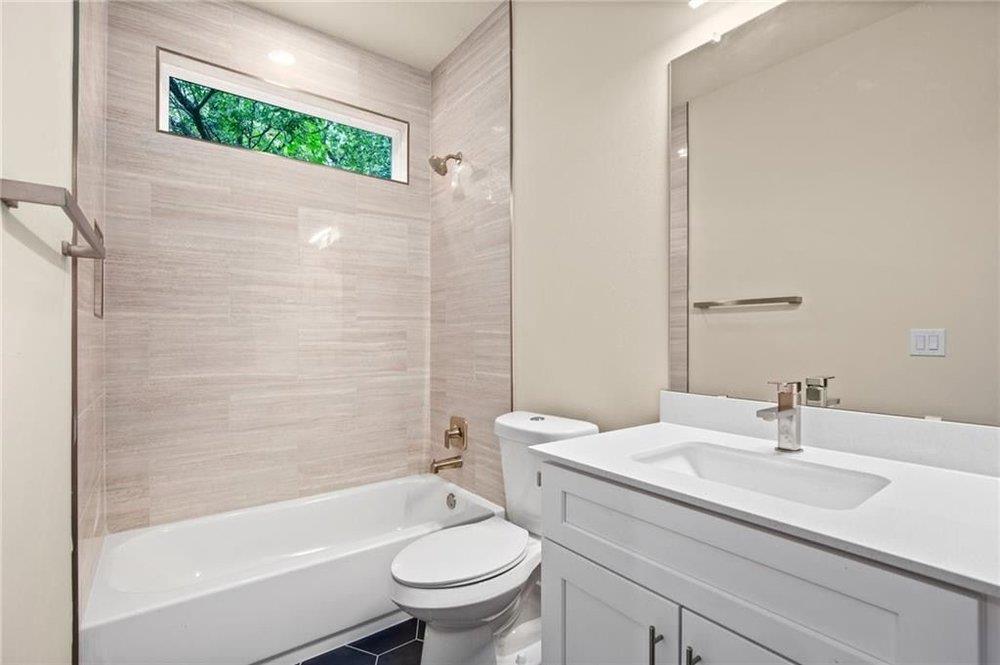 913 Valdez St # B, Austin, TX 78741