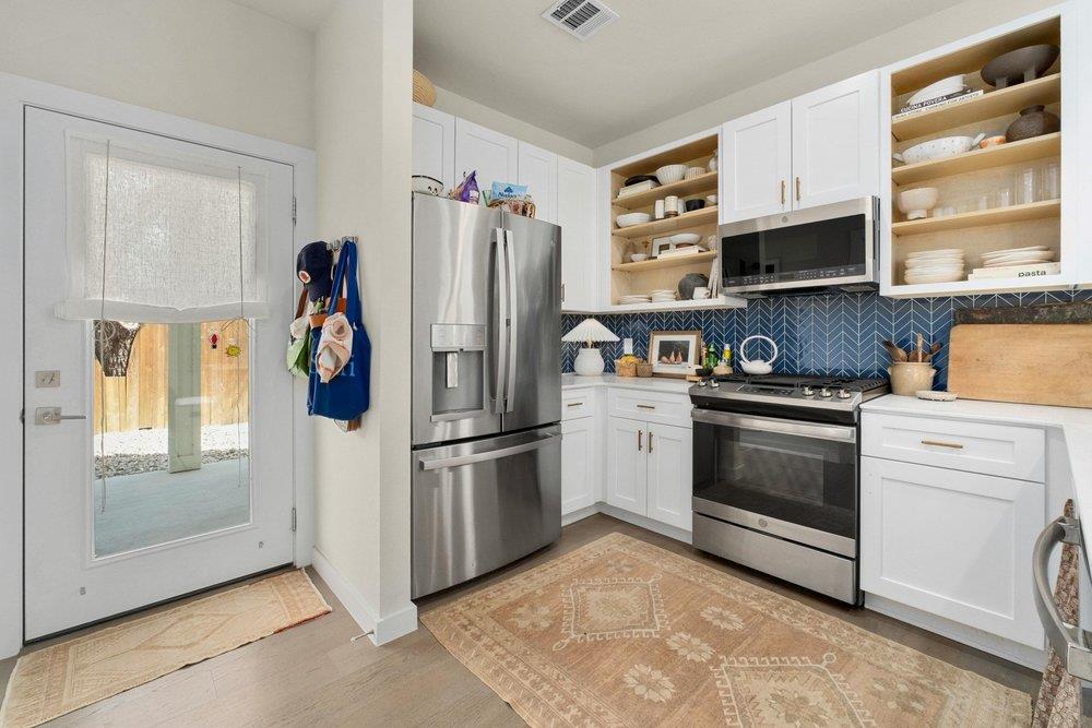 913 Valdez St # B, Austin, TX 78741