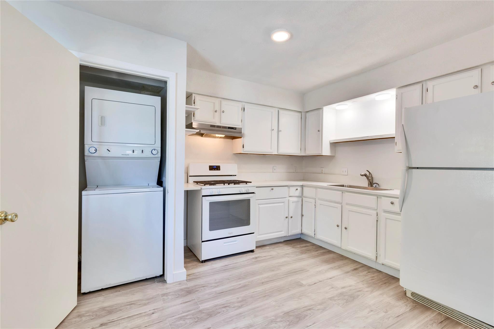 3462 Willowrun Dr # B, Austin, TX 78704