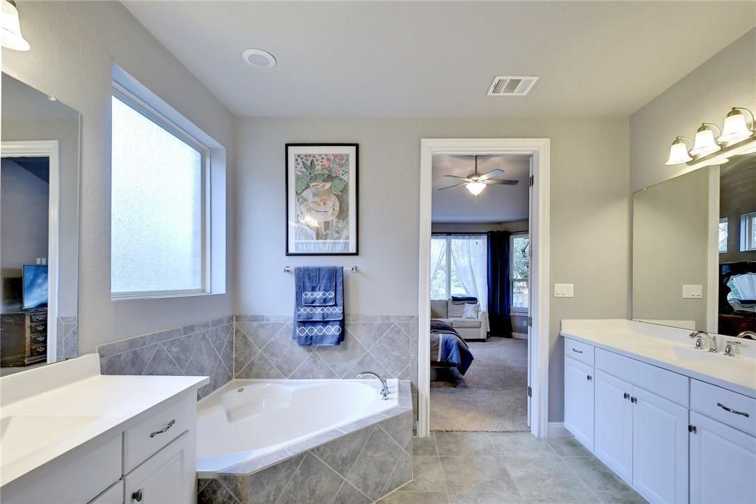 4229 Valley Oaks Dr, Leander, TX 78641
