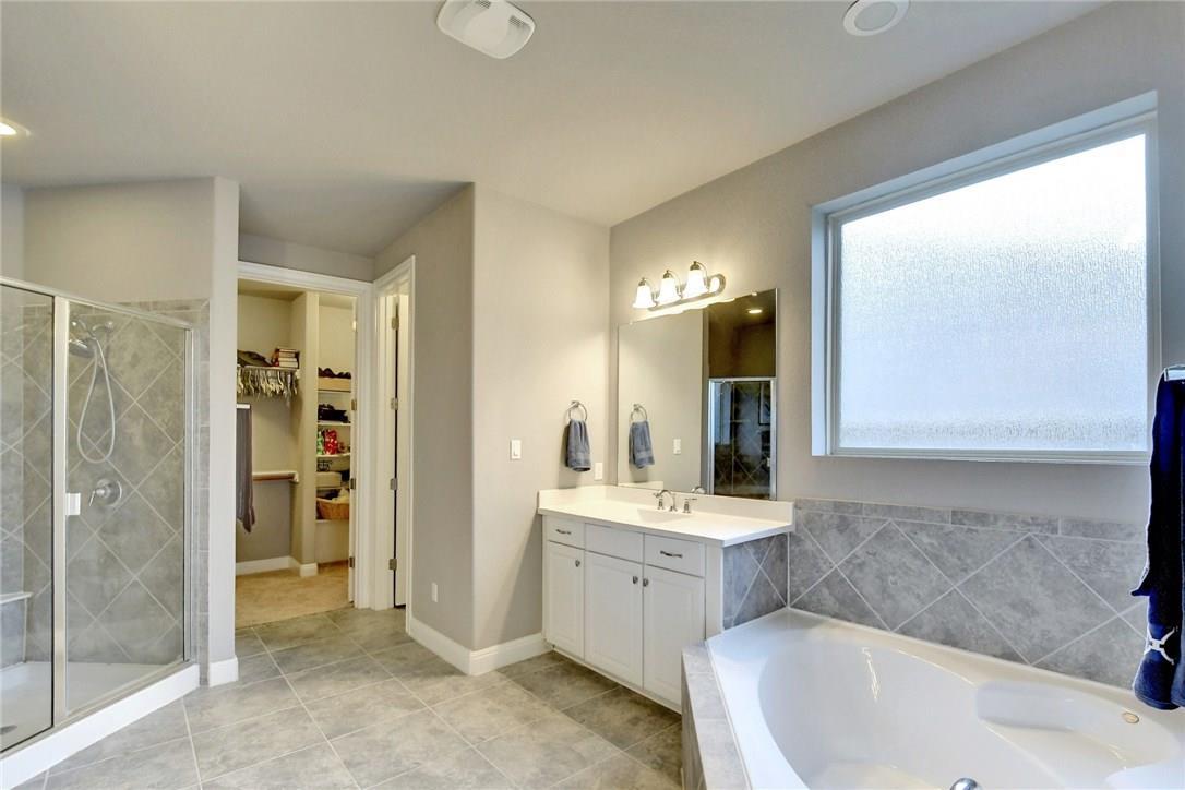 4229 Valley Oaks Dr, Leander, TX 78641