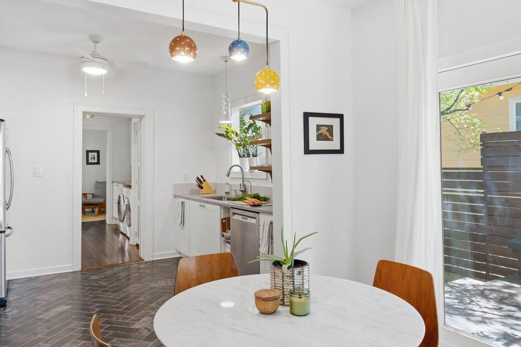 2411 E 10th St, Austin, TX 78702